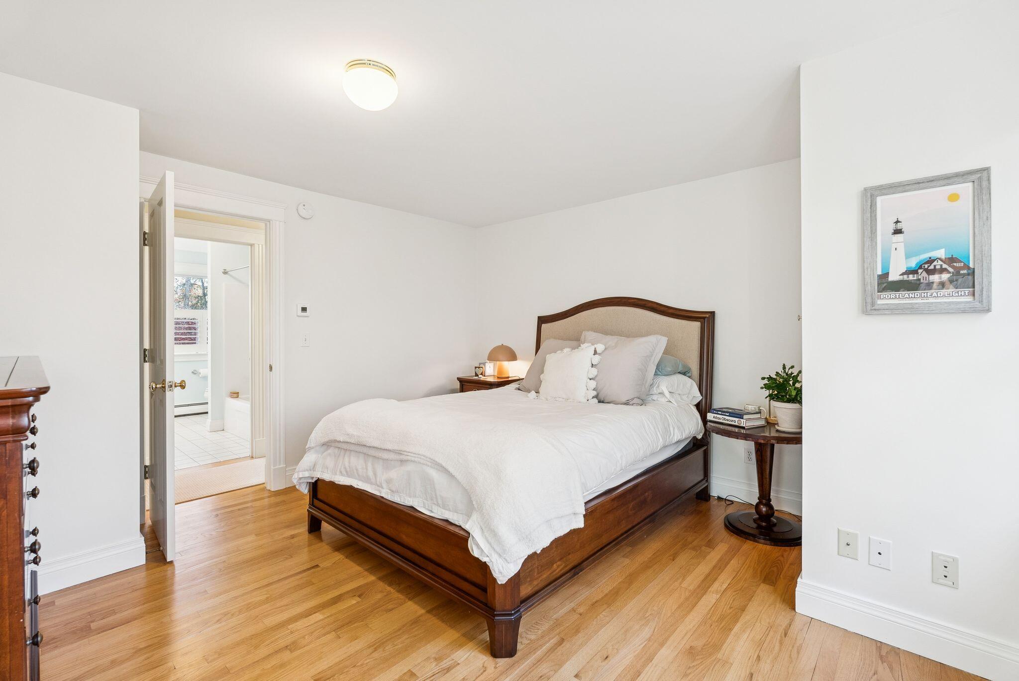 Falmouth, Maine, 04105, United States, 5 Bedrooms Bedrooms, ,4 BathroomsBathrooms,Residential,Active,2002327