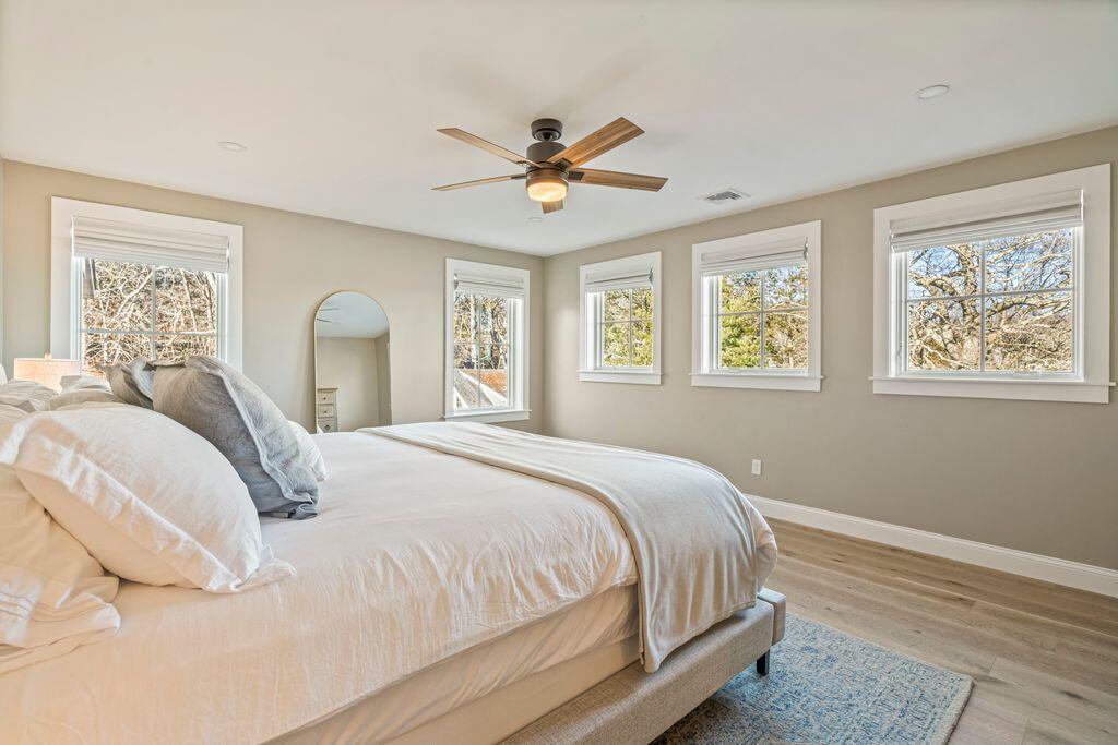 Falmouth, Maine, 04105, United States, 5 Bedrooms Bedrooms, ,6 BathroomsBathrooms,Residential,Active,2028555