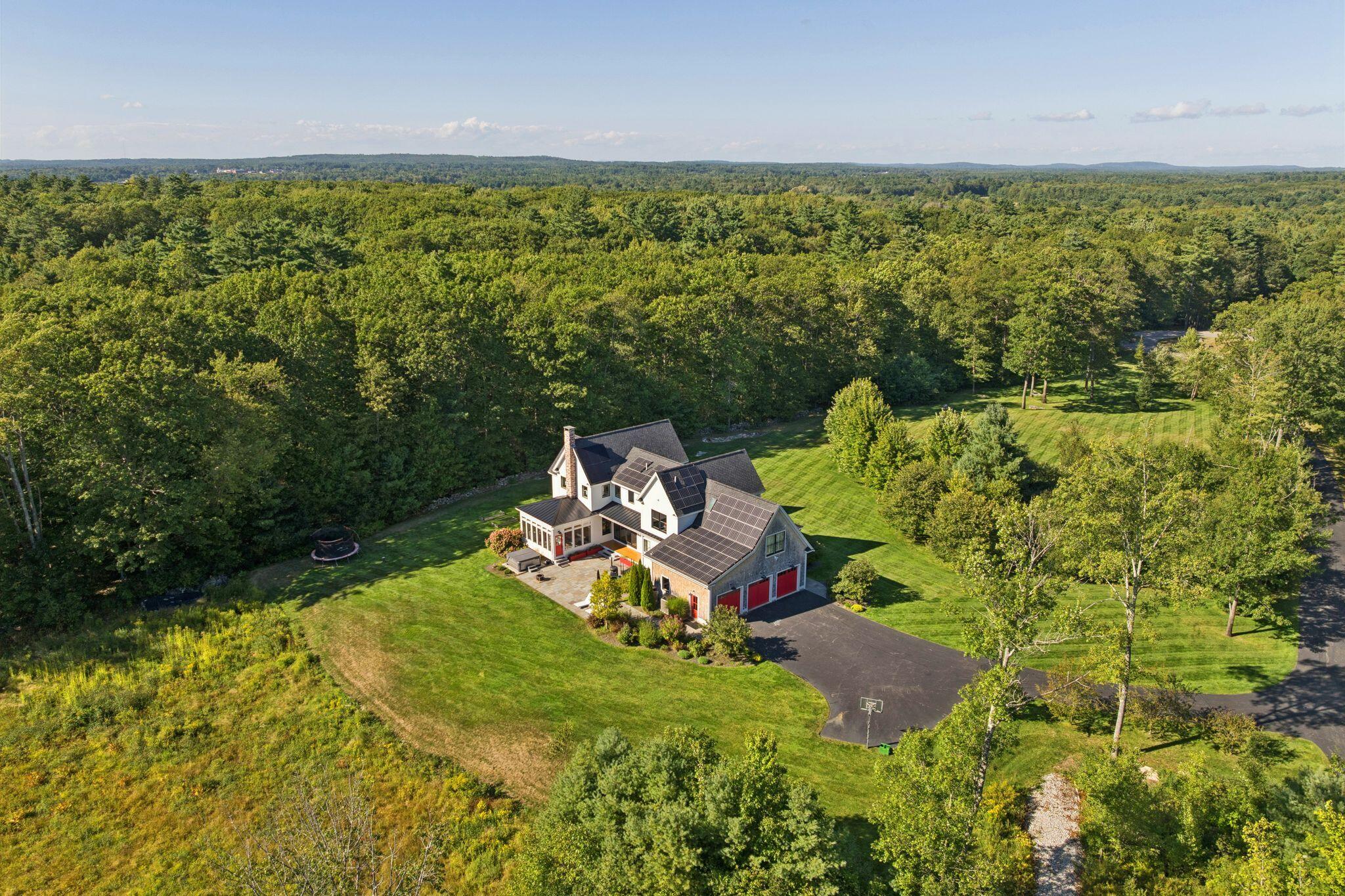 Cumberland, Maine, 04021, United States, 5 Bedrooms Bedrooms, ,4 BathroomsBathrooms,Residential,Active,1941141