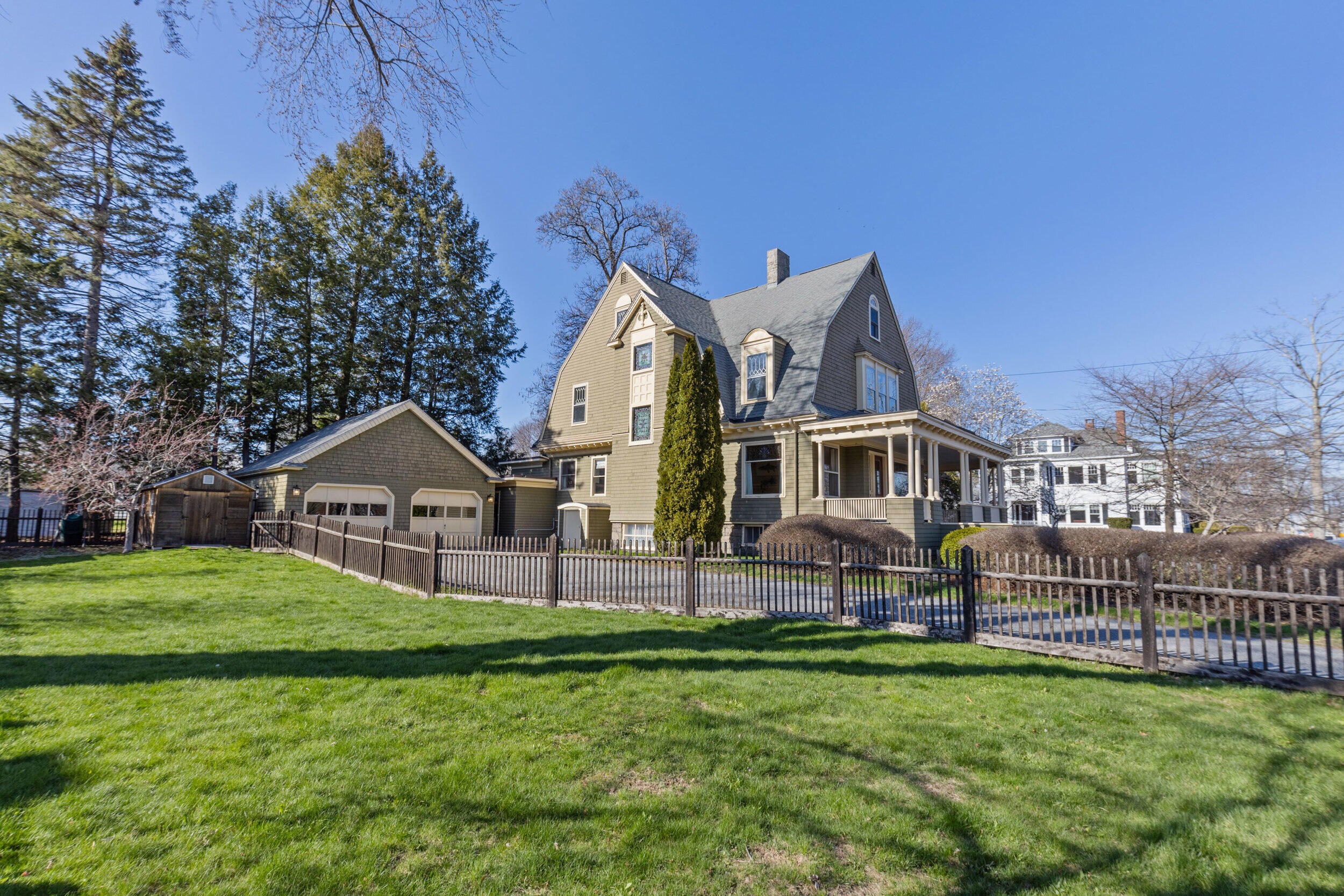 Portland, Maine, 04103, United States, 4 Bedrooms Bedrooms, ,3 BathroomsBathrooms,Residential,Active,2040217