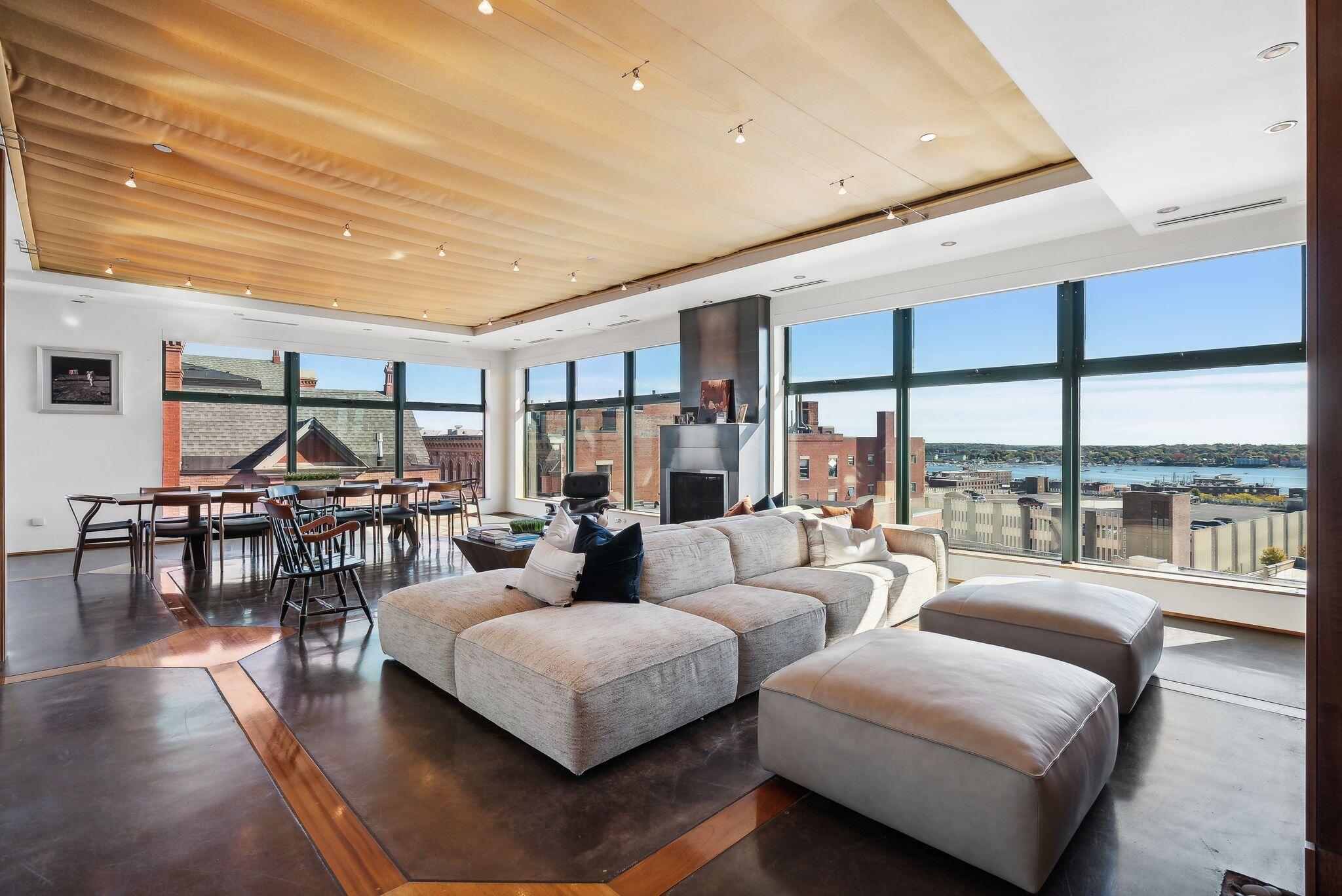 Portland, Maine, 04101, United States, 2 Bedrooms Bedrooms, ,3 BathroomsBathrooms,Residential,Active,1839414