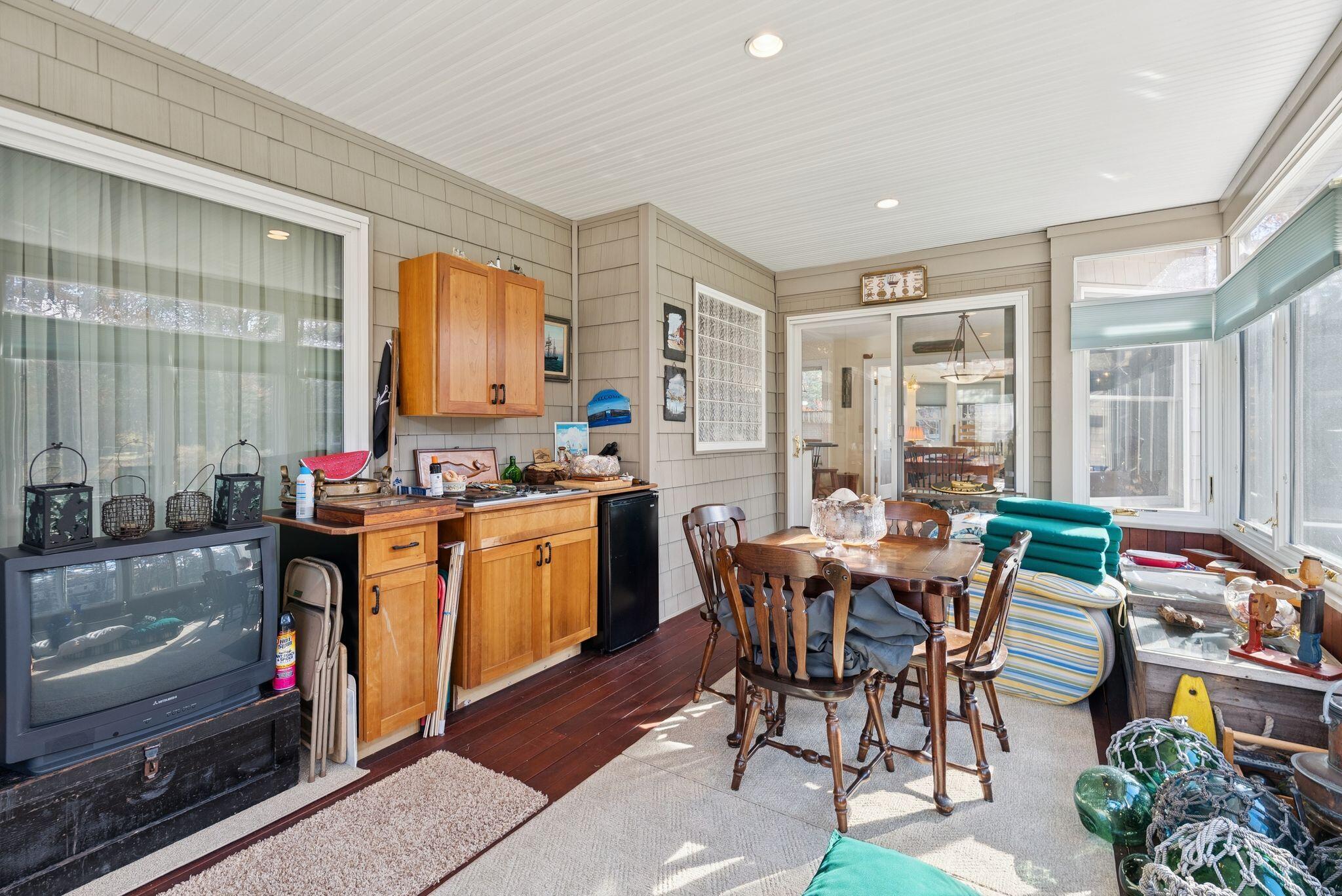 Brunswick, Maine, 04011, United States, 3 Bedrooms Bedrooms, ,3 BathroomsBathrooms,Residential,Active,1985566