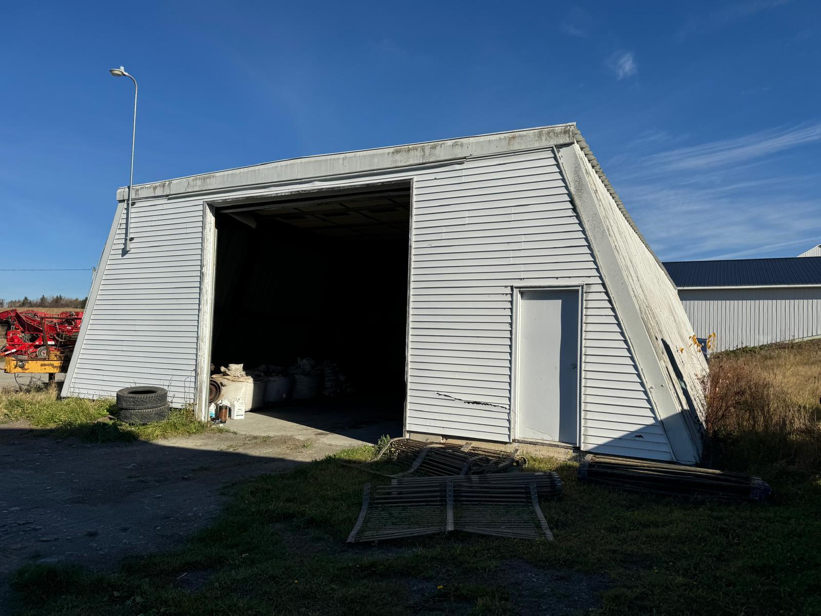 New Canada, Maine, 04743, United States, 6 Bedrooms Bedrooms, ,2 BathroomsBathrooms,Residential,Active,1702003
