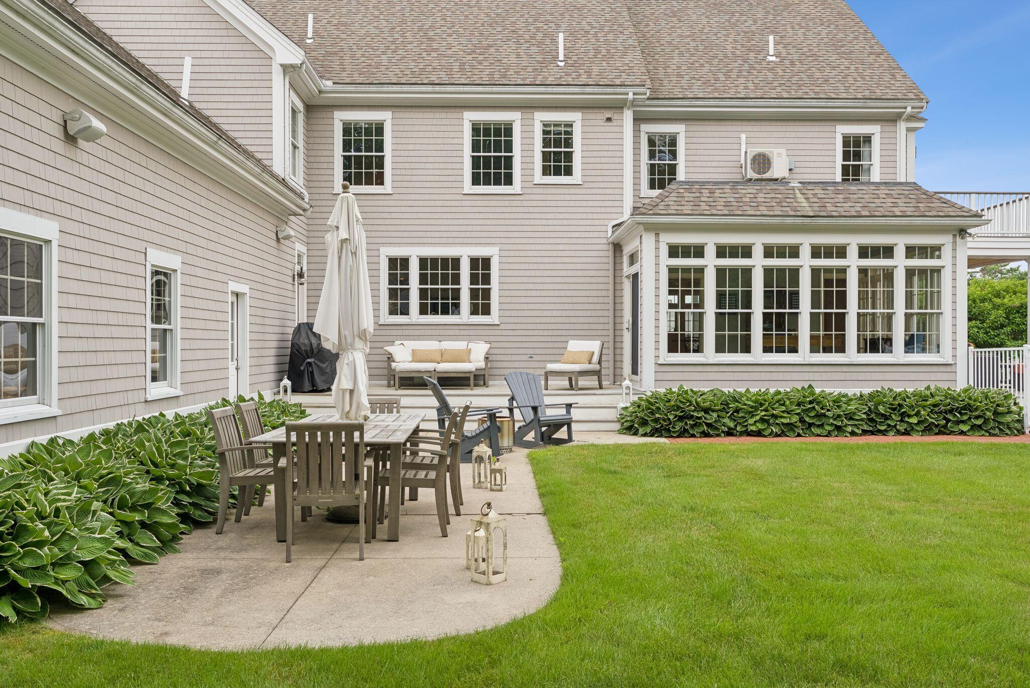 Cumberland, Maine, 04110, United States, 4 Bedrooms Bedrooms, ,5 BathroomsBathrooms,Residential,Active,1886783