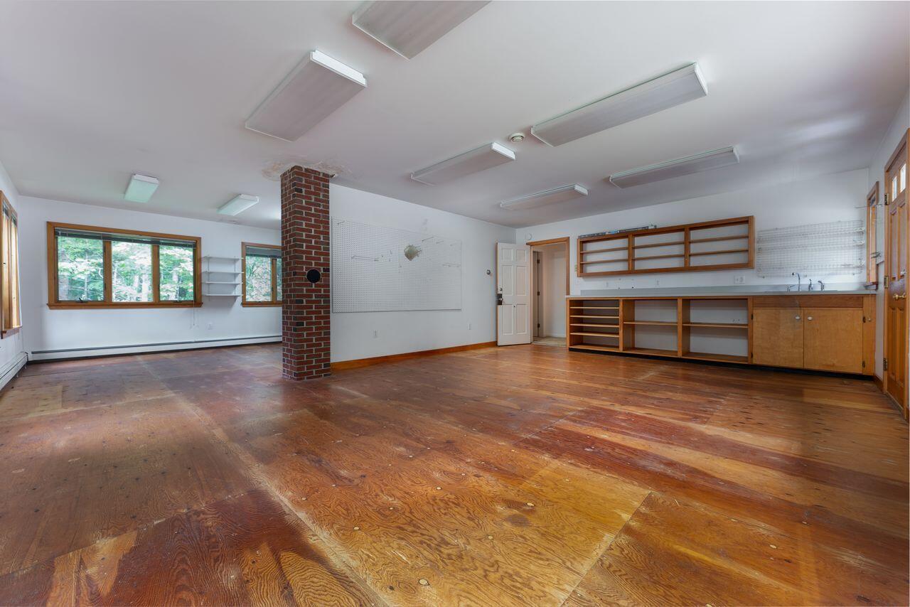 Brunswick, Maine, 04011, United States, 4 Bedrooms Bedrooms, ,3 BathroomsBathrooms,Residential,Active,1900497