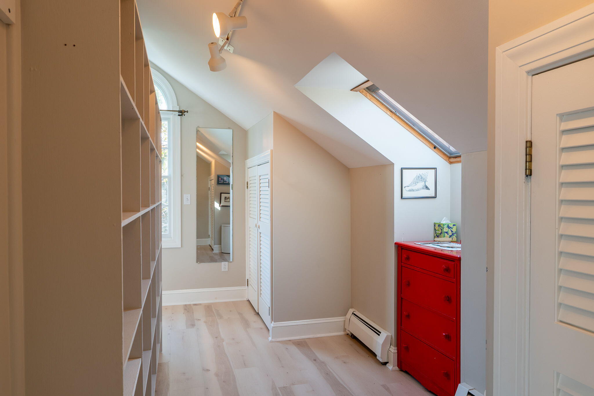 Cumberland, Maine, 04110, United States, 5 Bedrooms Bedrooms, ,3 BathroomsBathrooms,Residential,Active,1989779