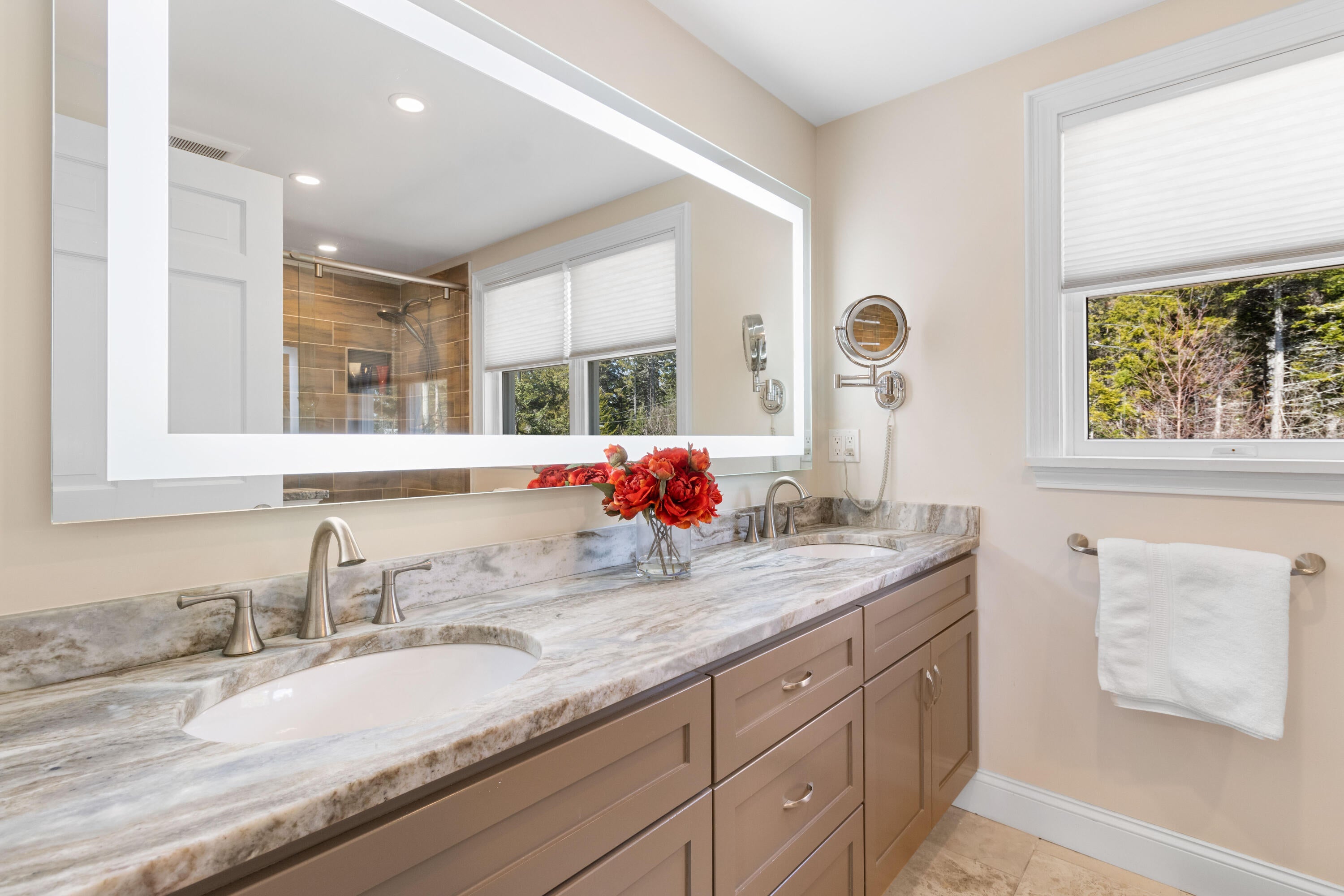 South Thomaston, Maine, 04858, United States, 3 Bedrooms Bedrooms, ,4 BathroomsBathrooms,Residential,Active,1954367