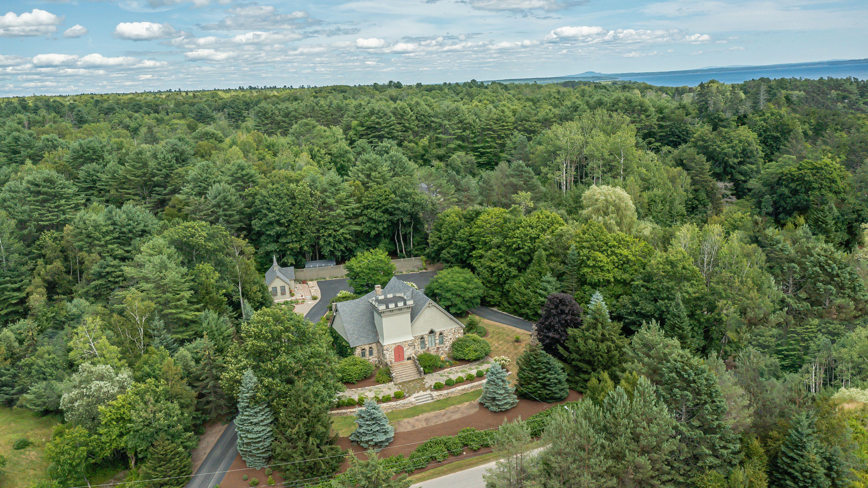 Belfast, Maine, 04915, United States, ,2 BathroomsBathrooms,Residential,Active,1762819