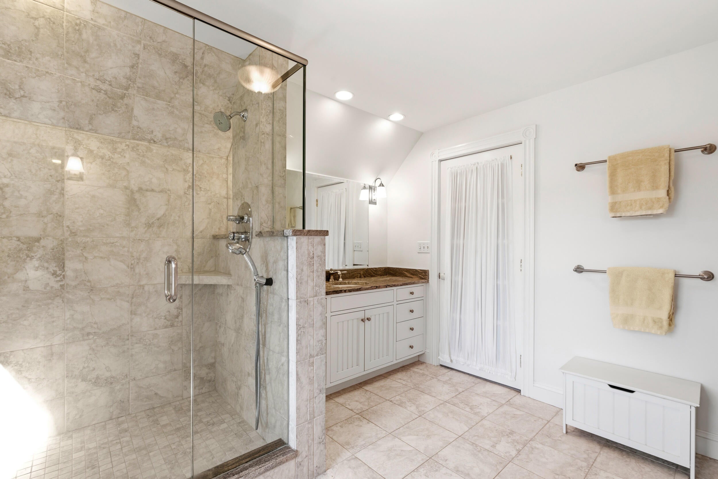 Portland, Maine, 04103, United States, 4 Bedrooms Bedrooms, ,3 BathroomsBathrooms,Residential,Active,2040217