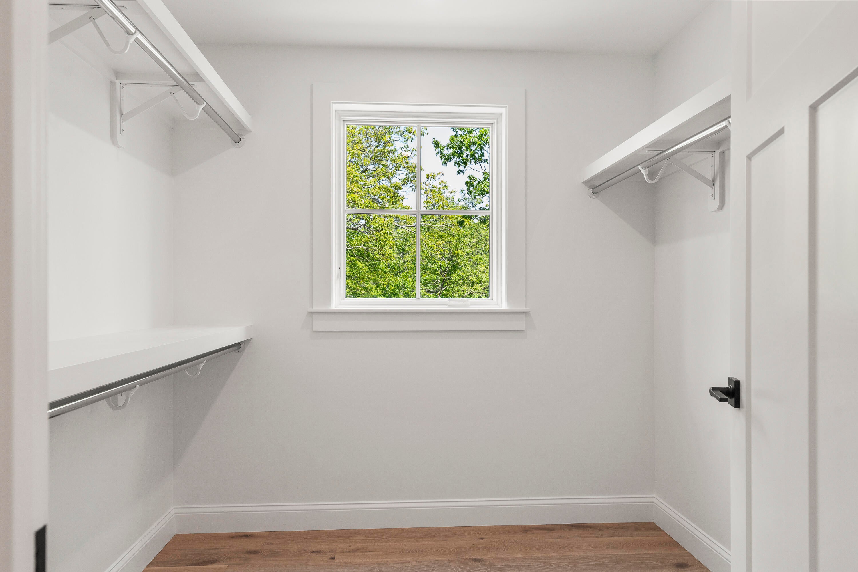 Falmouth, Maine, 04105, United States, 5 Bedrooms Bedrooms, ,6 BathroomsBathrooms,Residential,Active,2028555