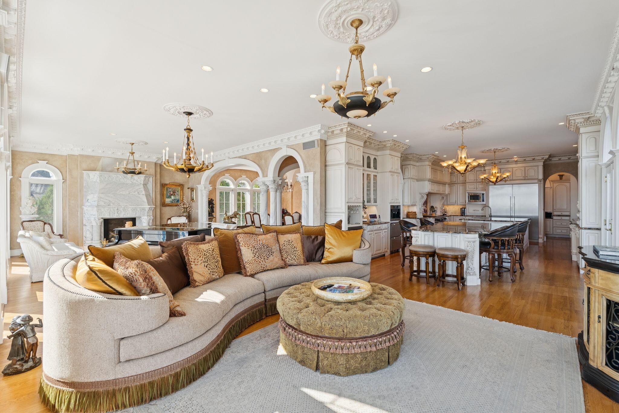 South Portland, Maine, 04106, United States, 3 Bedrooms Bedrooms, ,5 BathroomsBathrooms,Residential,Active,1954023