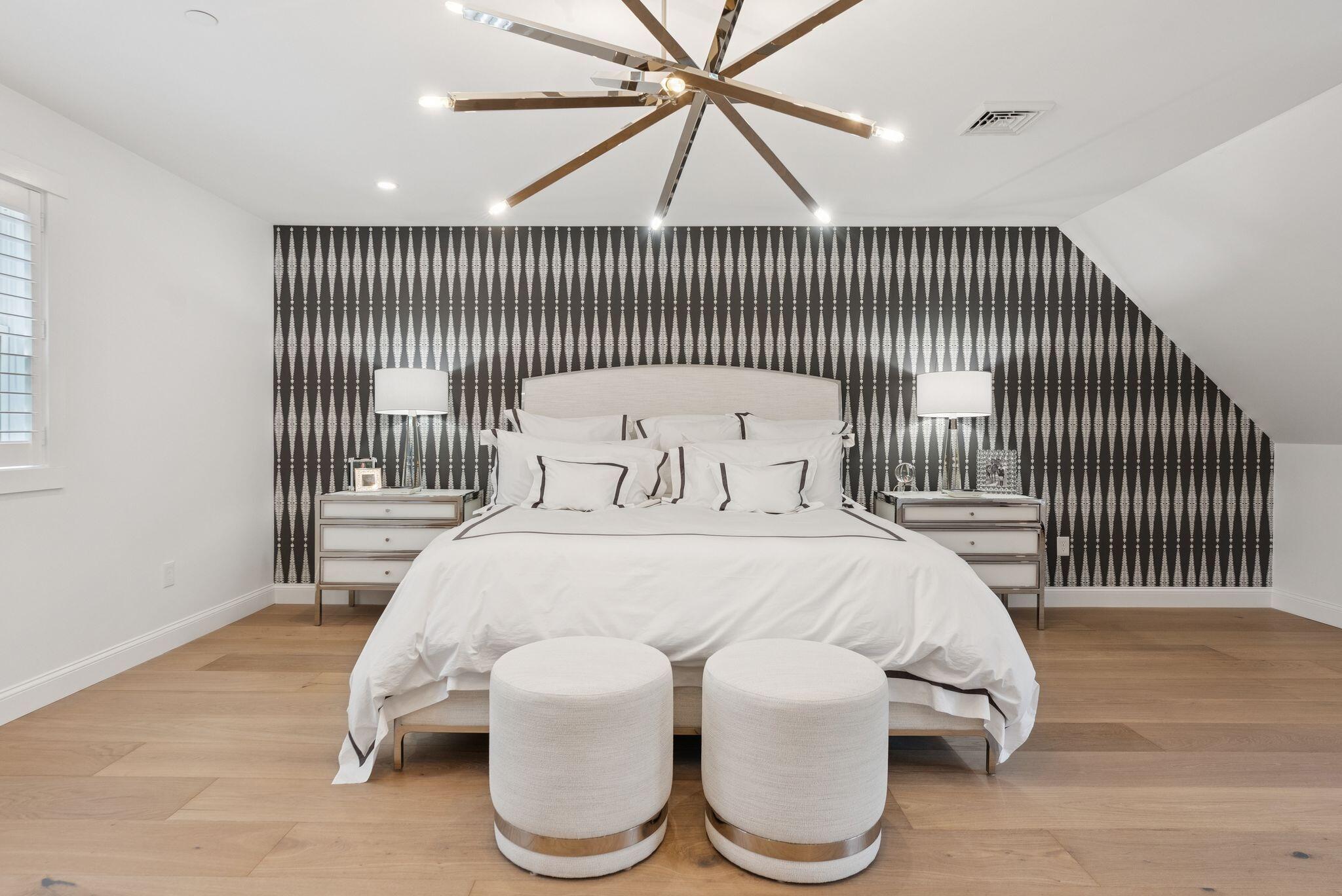 Cumberland, Maine, 04021, United States, ,5 BathroomsBathrooms,Residential,Active,1899925