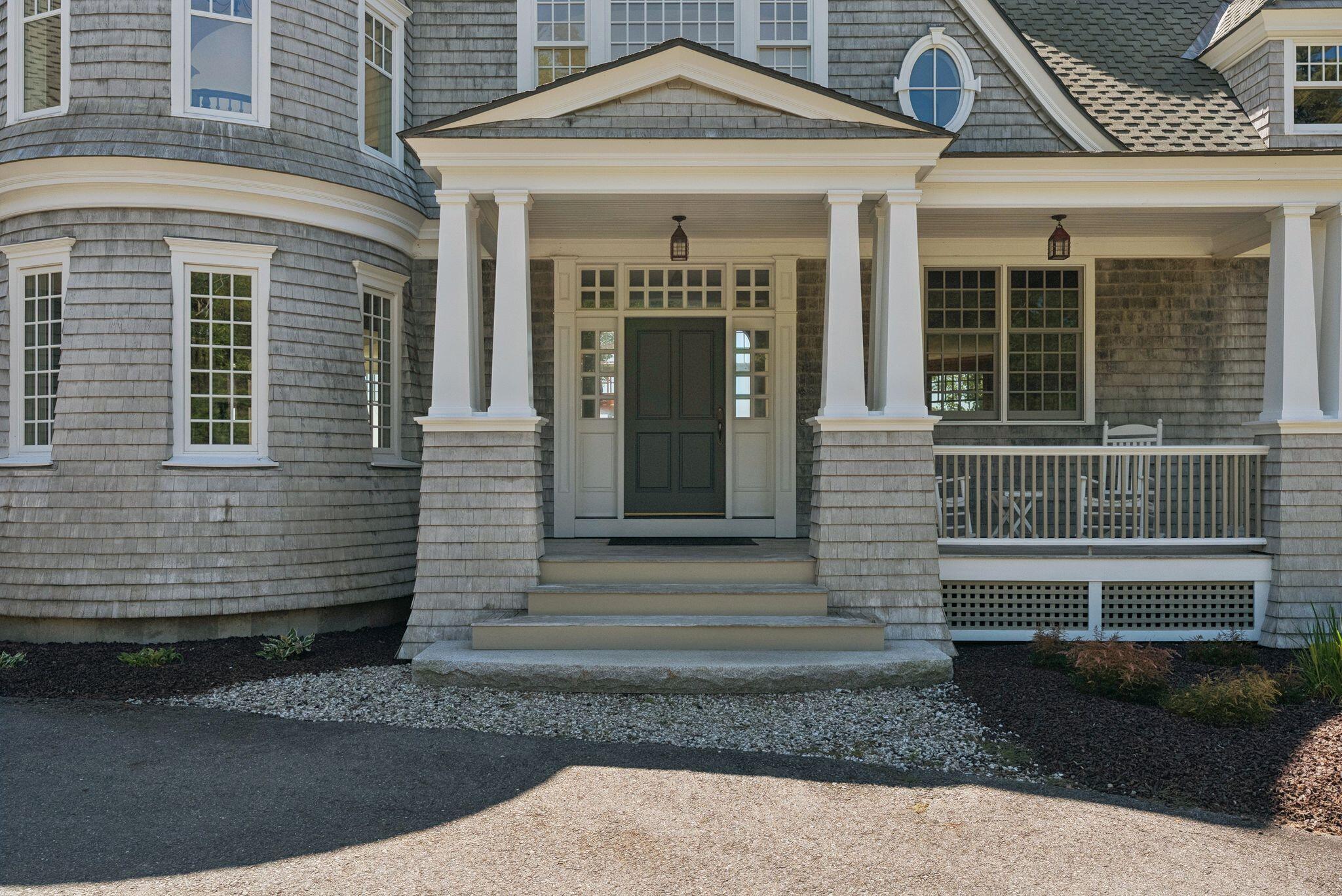 Yarmouth, Maine, 04096, United States, 4 Bedrooms Bedrooms, ,5 BathroomsBathrooms,Residential,Active,1945252