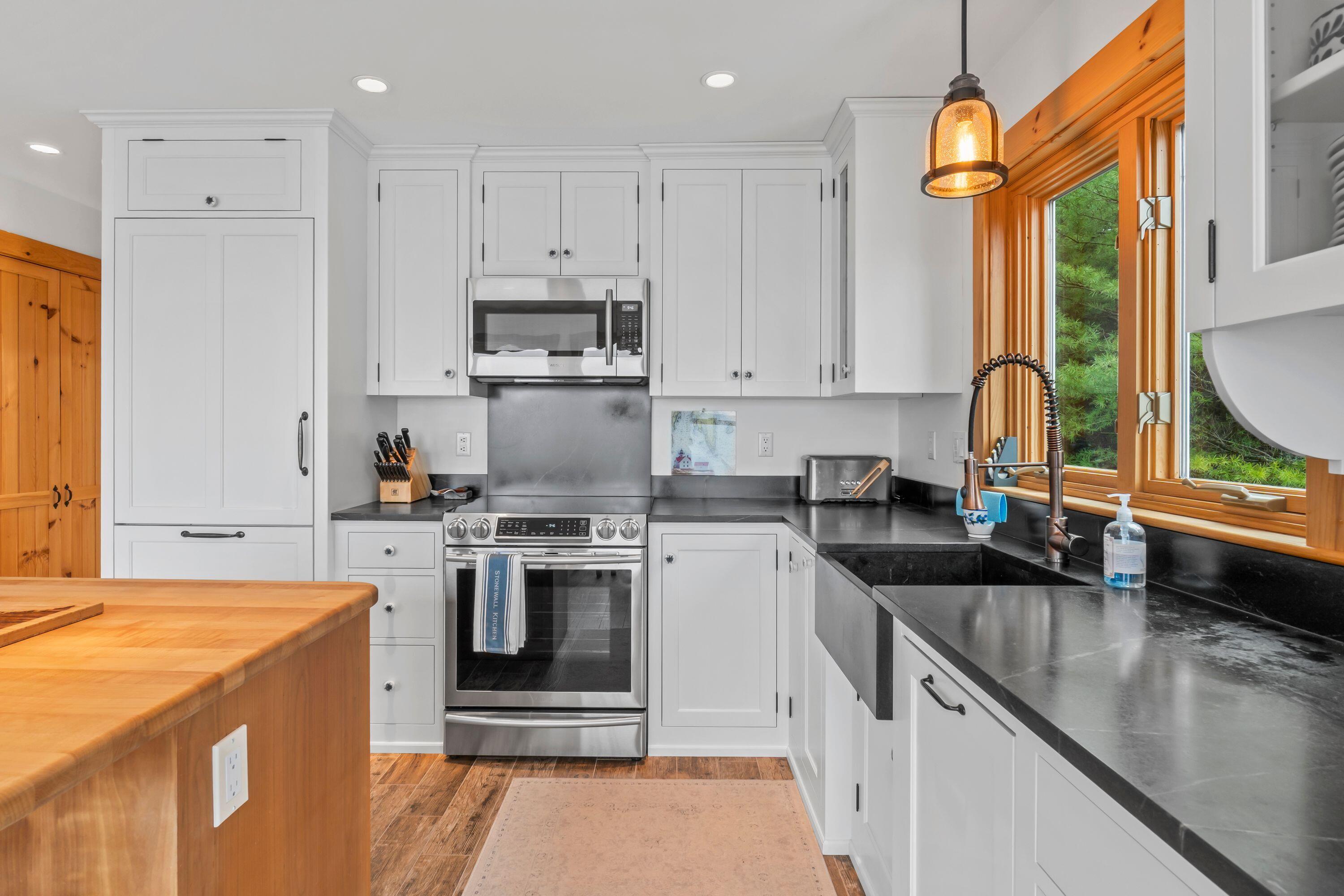 Georgetown, Maine, 04548, United States, 2 Bedrooms Bedrooms, ,3 BathroomsBathrooms,Residential,Active,1798245