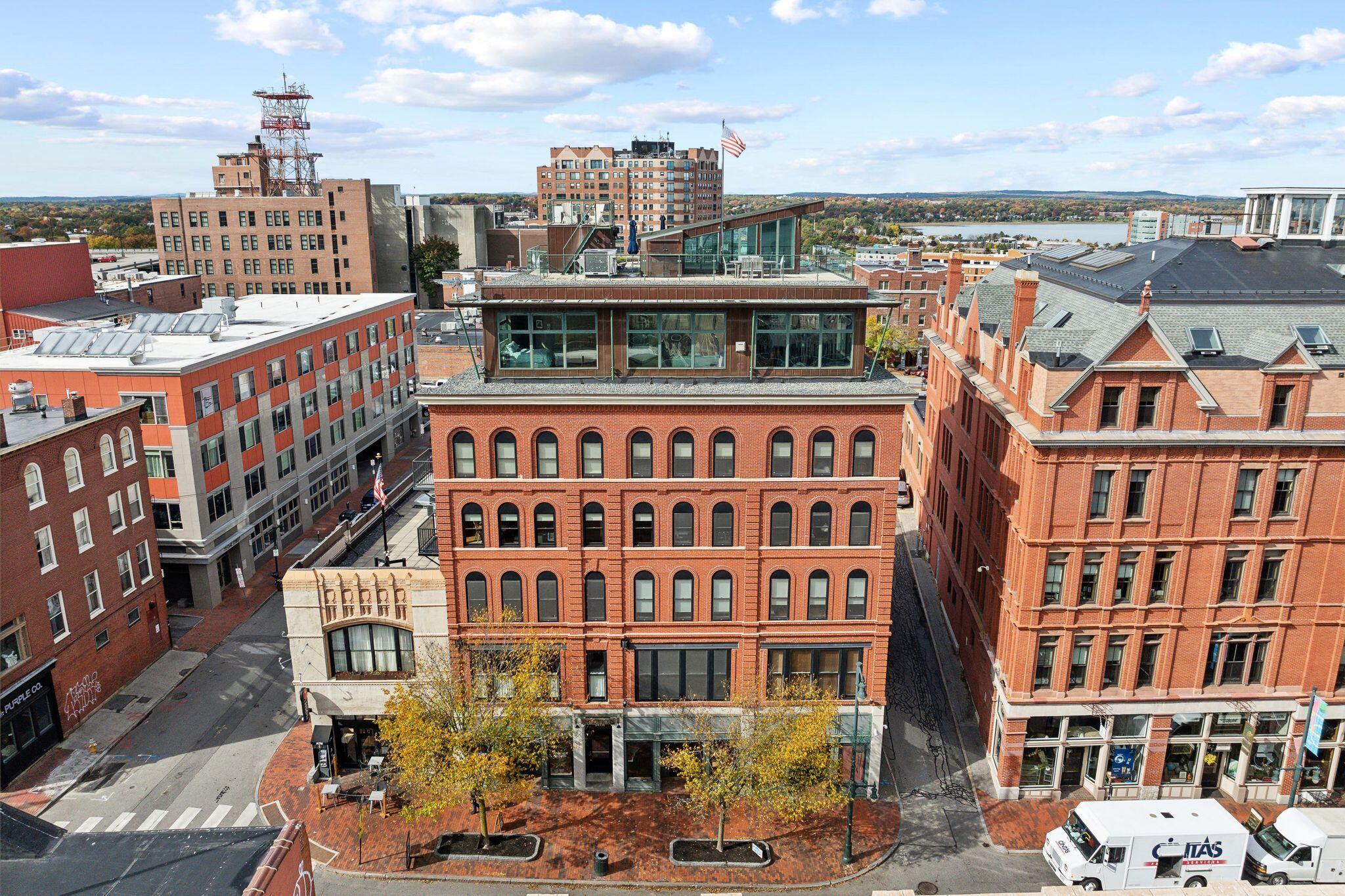 Portland, Maine, 04101, United States, 2 Bedrooms Bedrooms, ,3 BathroomsBathrooms,Residential,Active,1839414