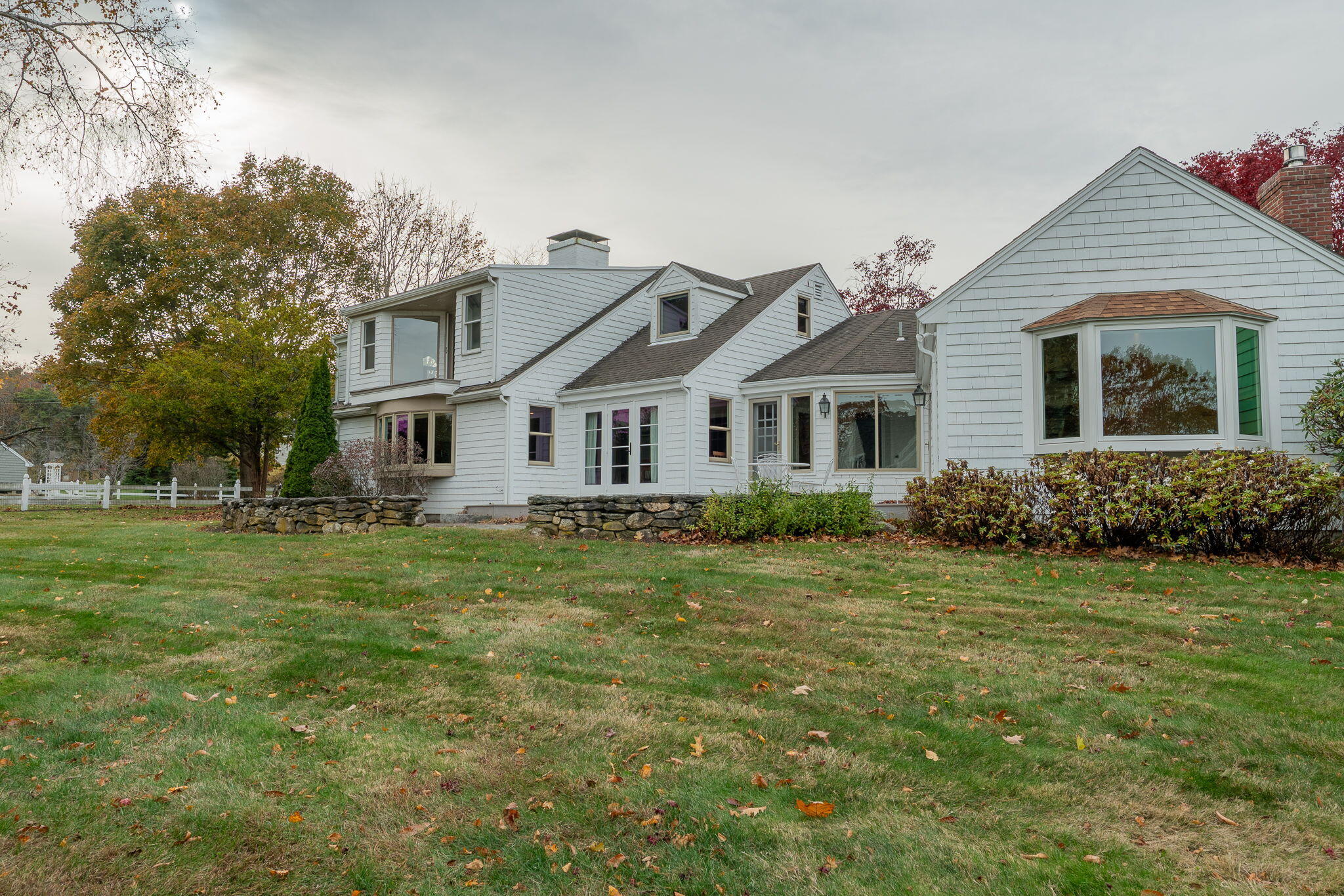 Cumberland, Maine, 04110, United States, 5 Bedrooms Bedrooms, ,3 BathroomsBathrooms,Residential,Active,1989779