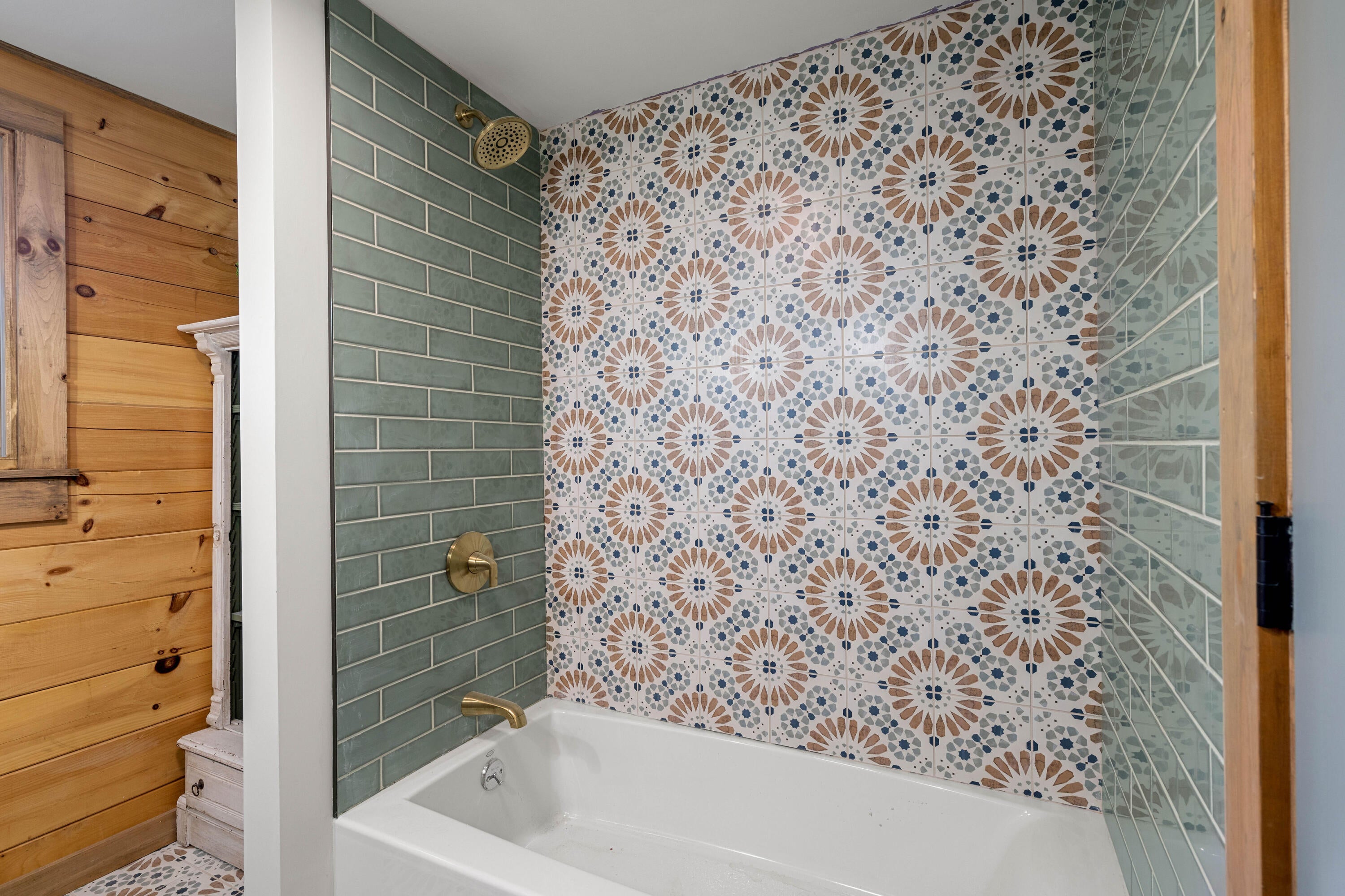 Bridgton, Maine, 04009, United States, 4 Bedrooms Bedrooms, ,2 BathroomsBathrooms,Residential,Active,1985562