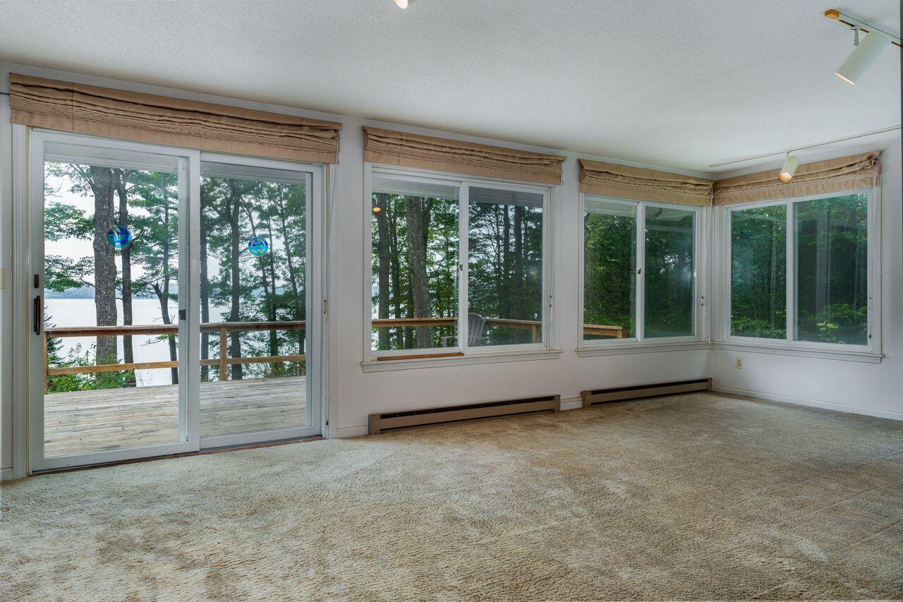 Brunswick, Maine, 04011, United States, 4 Bedrooms Bedrooms, ,3 BathroomsBathrooms,Residential,Active,1900497
