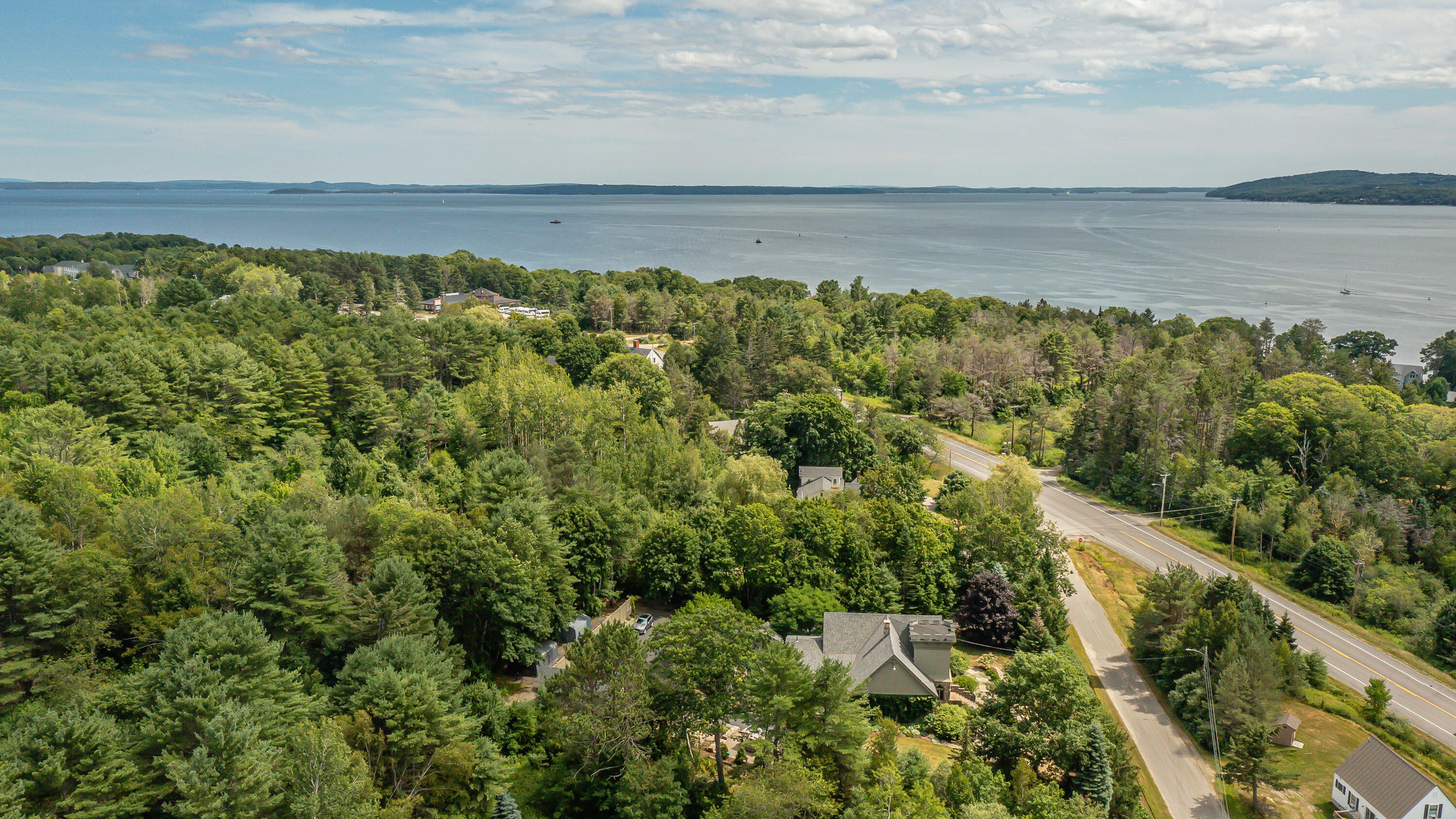 Belfast, Maine, 04915, United States, ,2 BathroomsBathrooms,Residential,Active,1762819