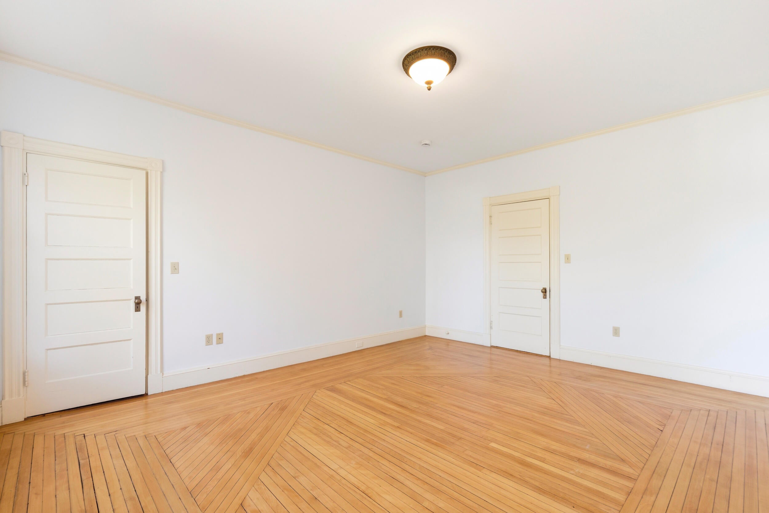 Portland, Maine, 04103, United States, 4 Bedrooms Bedrooms, ,3 BathroomsBathrooms,Residential,Active,2040217