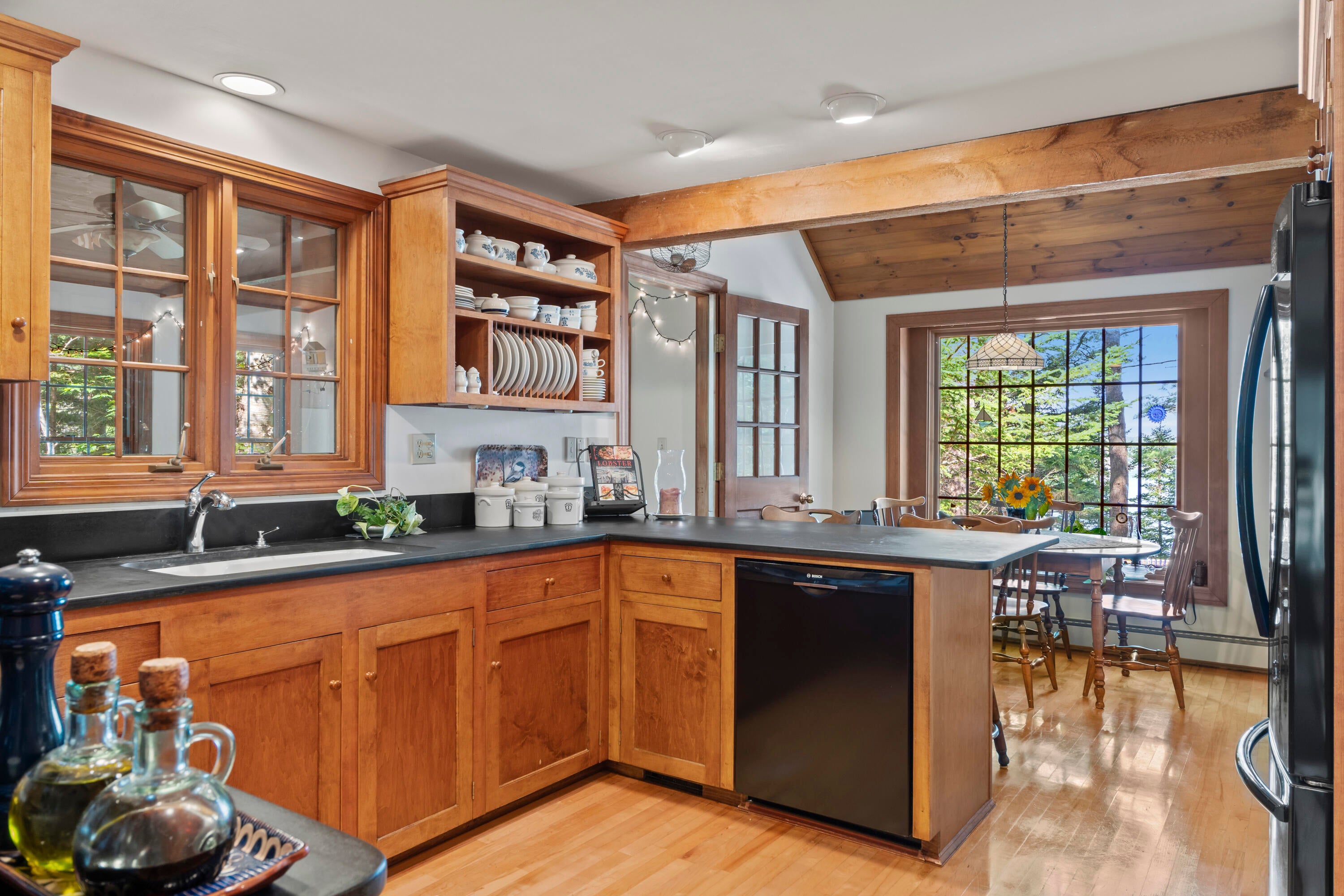 Harpswell, Maine, 04079, United States, 3 Bedrooms Bedrooms, ,2 BathroomsBathrooms,Residential,Active,1913036