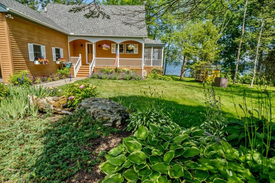 Belfast, Maine, 04915, United States, 4 Bedrooms Bedrooms, ,4 BathroomsBathrooms,Residential,Active,1876879