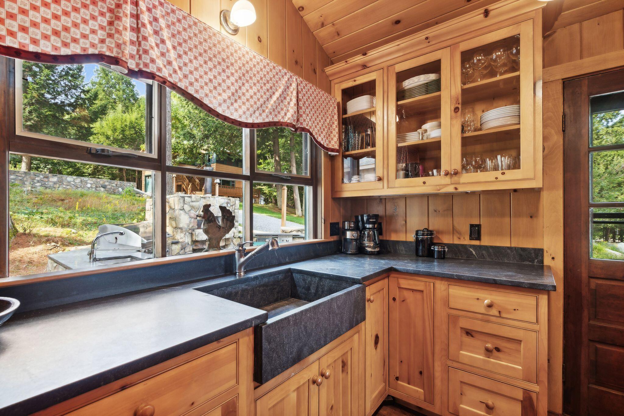 Naples, Maine, 04055, United States, 9 Bedrooms Bedrooms, ,8 BathroomsBathrooms,Residential,Active,1905064