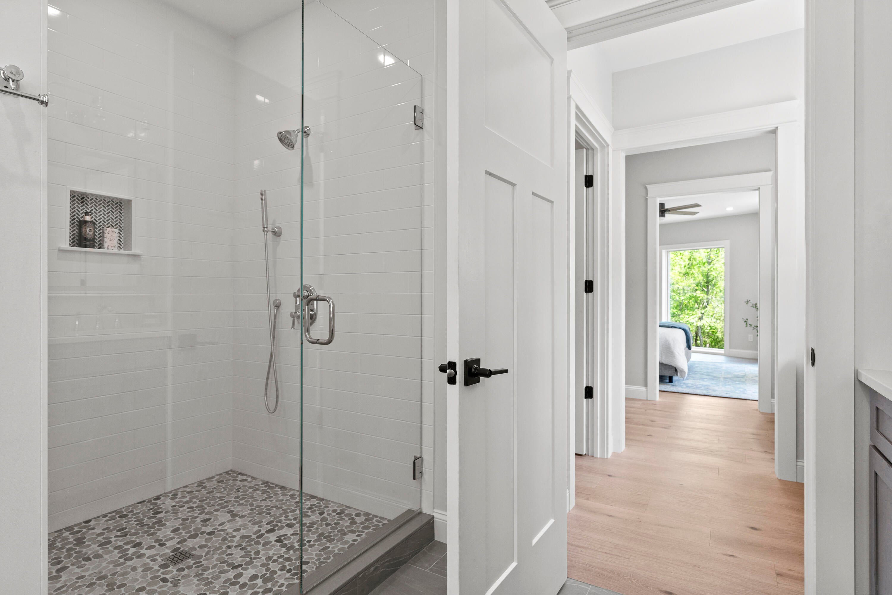 Falmouth, Maine, 04105, United States, 5 Bedrooms Bedrooms, ,6 BathroomsBathrooms,Residential,Active,2028555