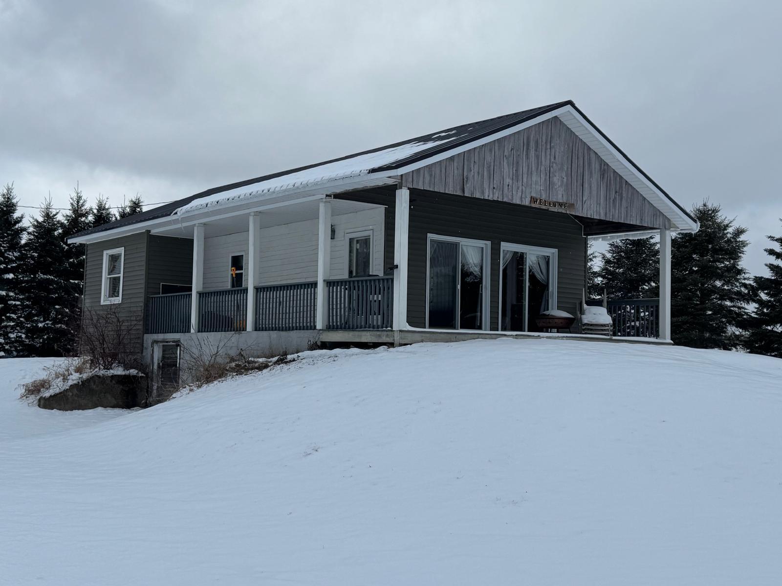 New Canada, Maine, 04743, United States, 6 Bedrooms Bedrooms, ,2 BathroomsBathrooms,Residential,Active,1702003
