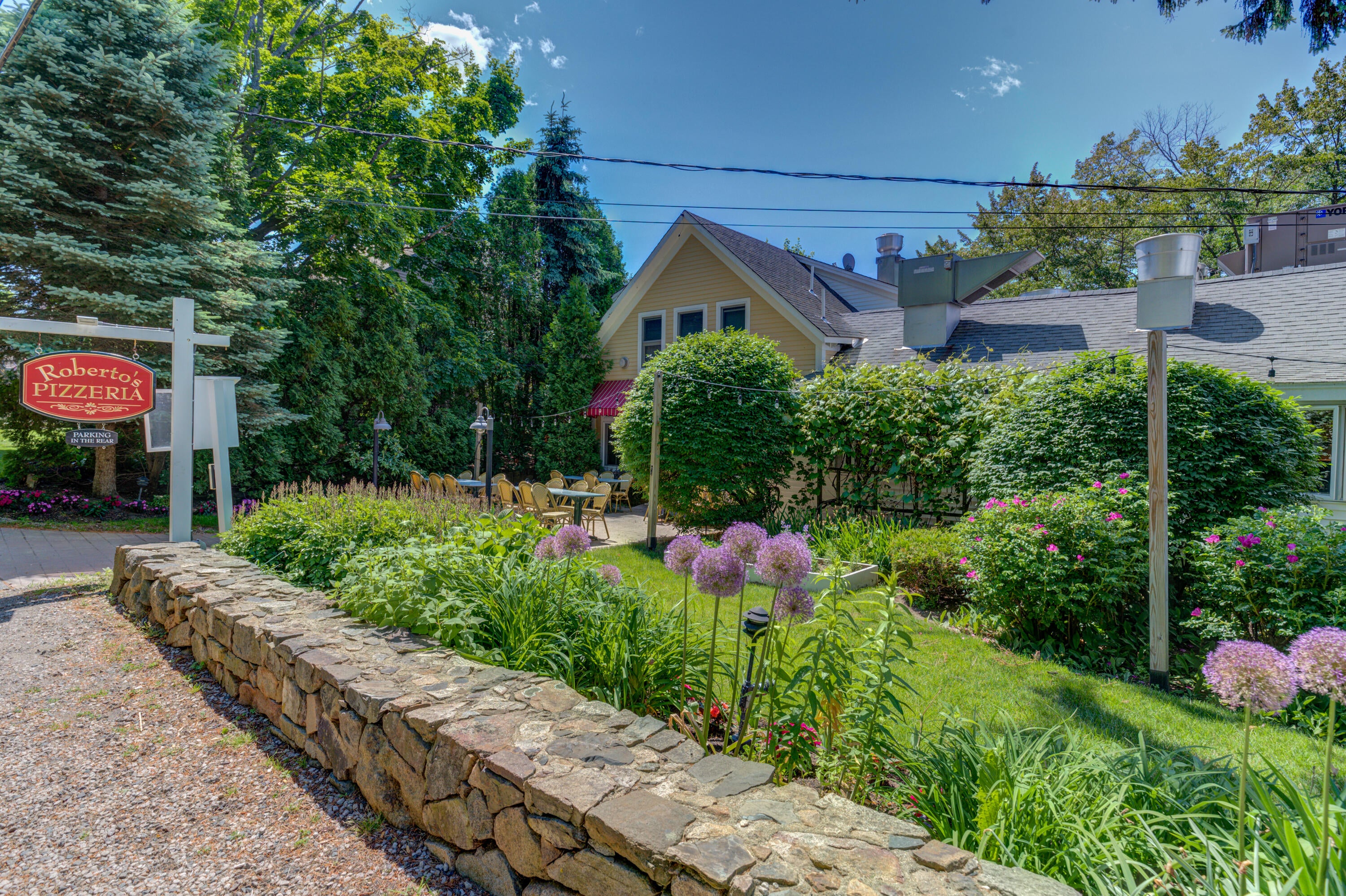 Ogunquit, Maine, 03907, United States, 2 Bedrooms Bedrooms, ,4 BathroomsBathrooms,Residential,Active,1839383