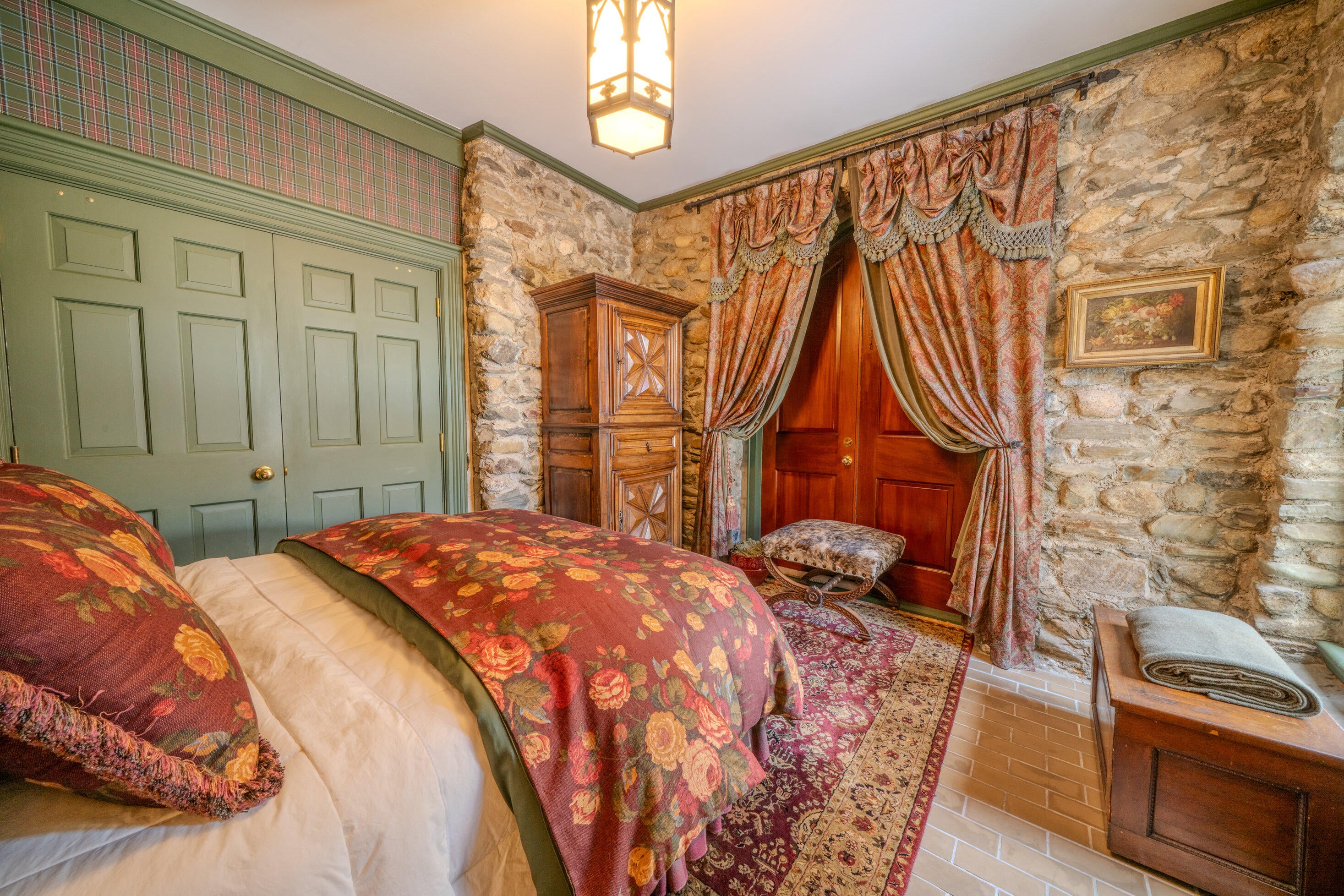 Belfast, Maine, 04915, United States, ,2 BathroomsBathrooms,Residential,Active,1762819