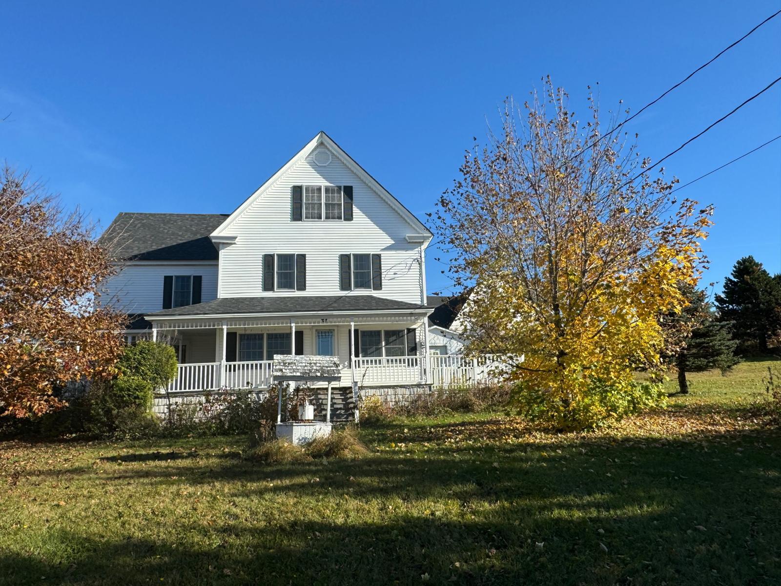 New Canada, Maine, 04743, United States, 6 Bedrooms Bedrooms, ,2 BathroomsBathrooms,Residential,Active,1702003
