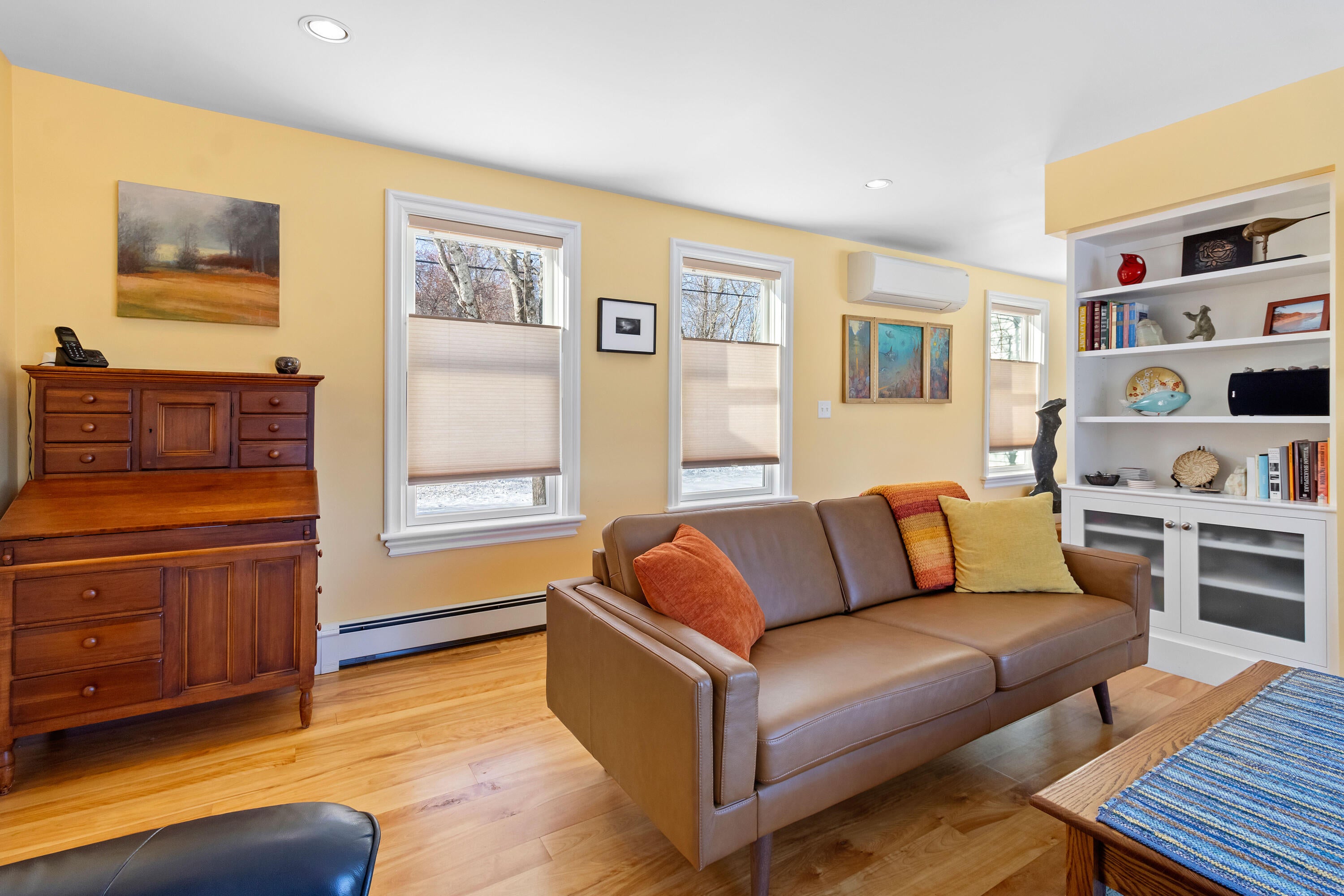 Waldoboro, Maine, 04572, United States, 4 Bedrooms Bedrooms, ,3 BathroomsBathrooms,Residential,Active,2007941