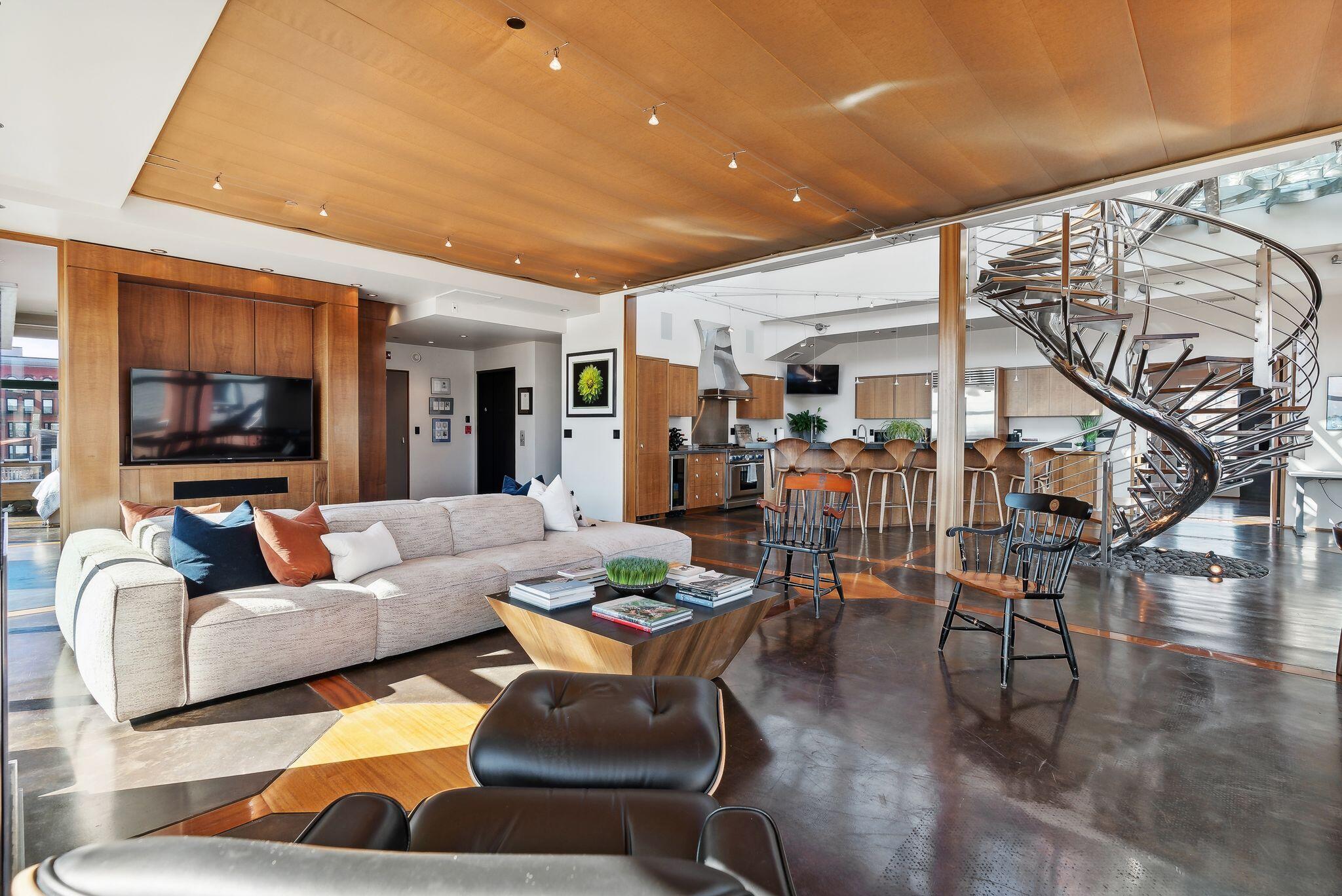 Portland, Maine, 04101, United States, 2 Bedrooms Bedrooms, ,3 BathroomsBathrooms,Residential,Active,1839414