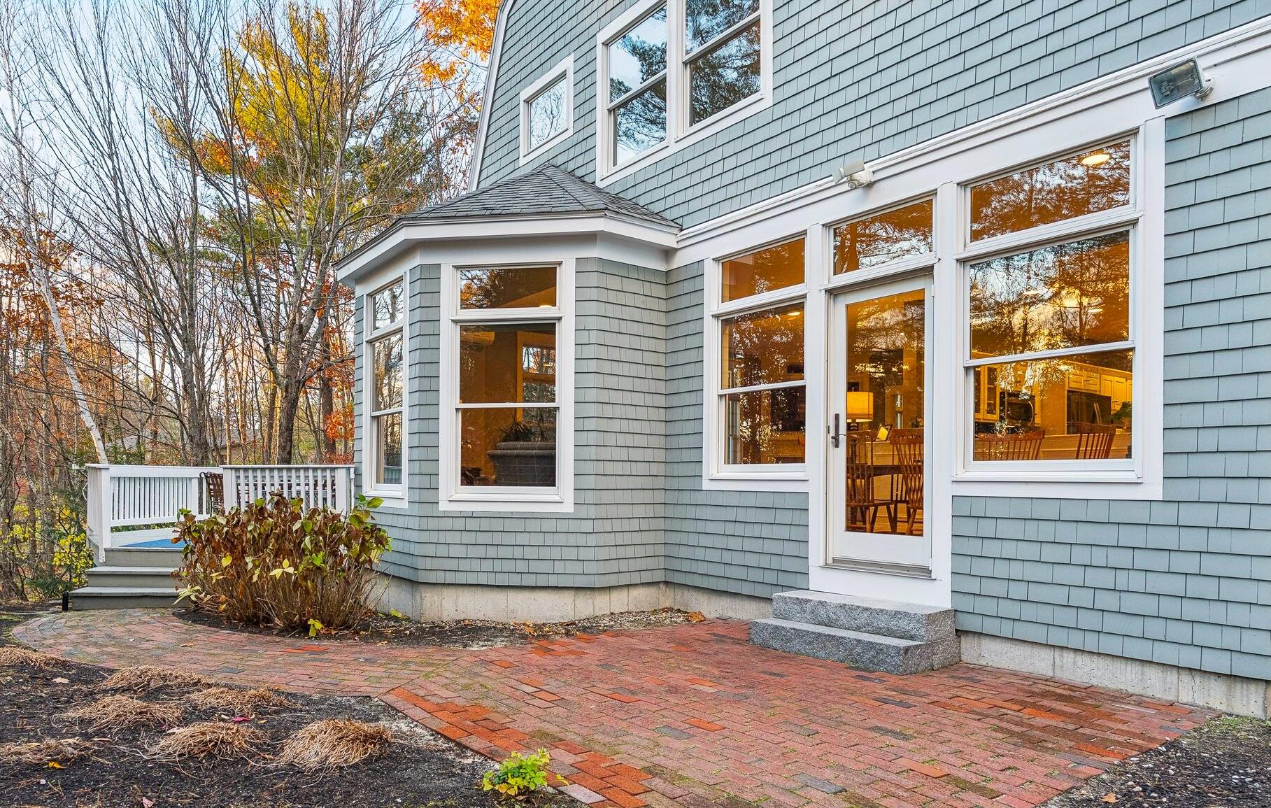 Falmouth, Maine, 04105, United States, 5 Bedrooms Bedrooms, ,4 BathroomsBathrooms,Residential,Active,2002327