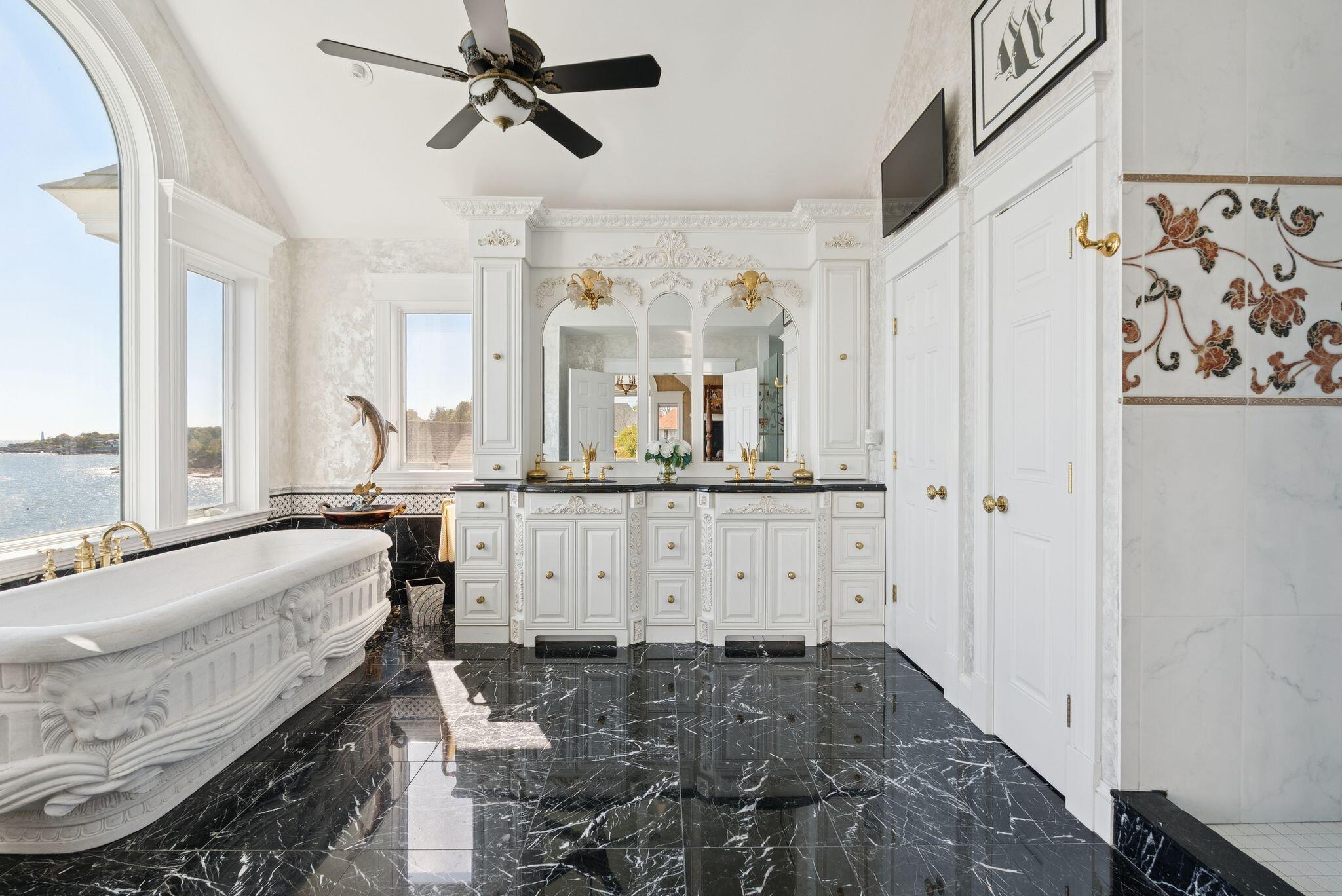 South Portland, Maine, 04106, United States, 3 Bedrooms Bedrooms, ,5 BathroomsBathrooms,Residential,Active,1954023