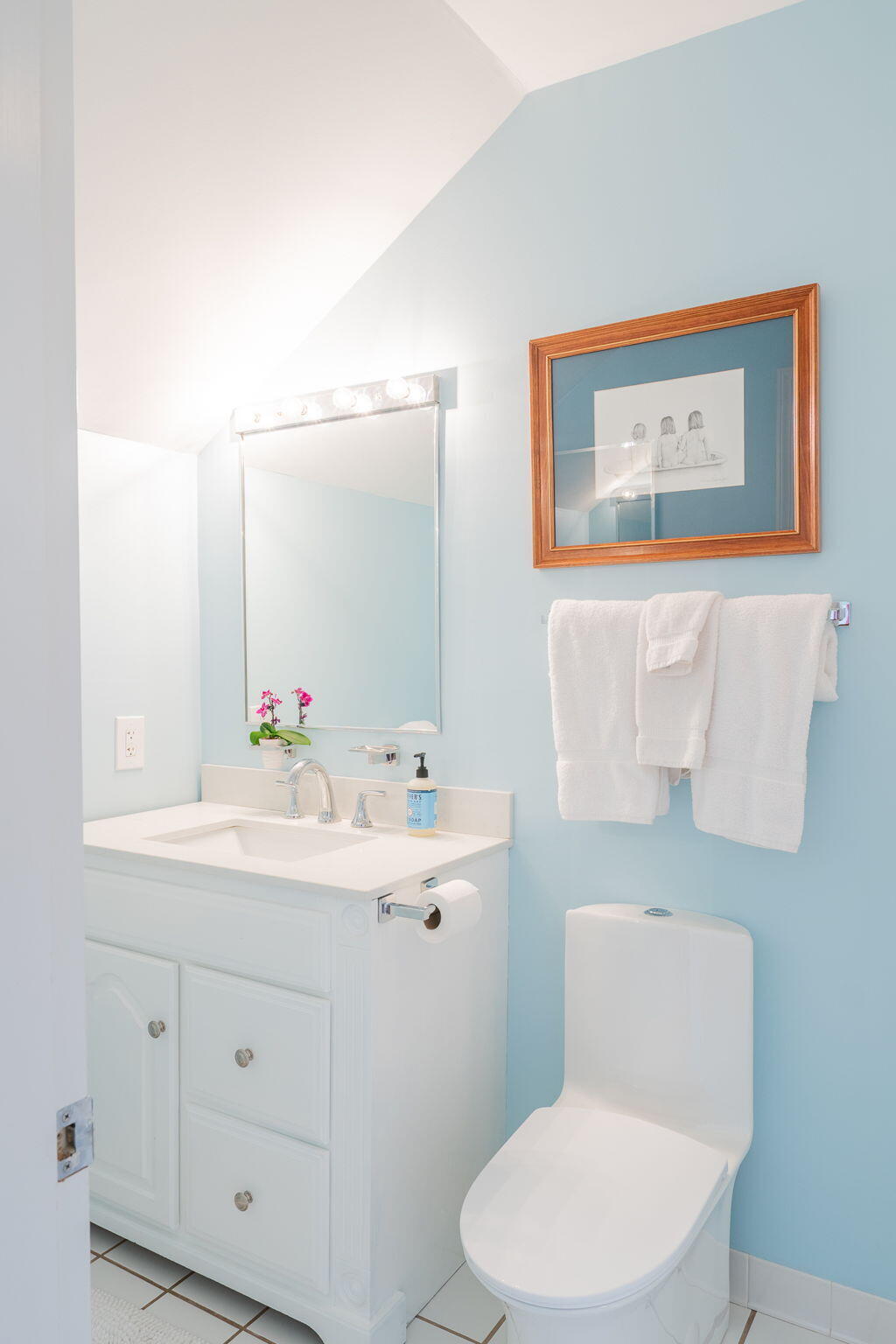 Portland, Maine, 04101, United States, 2 Bedrooms Bedrooms, ,3 BathroomsBathrooms,Residential,Active,1823987
