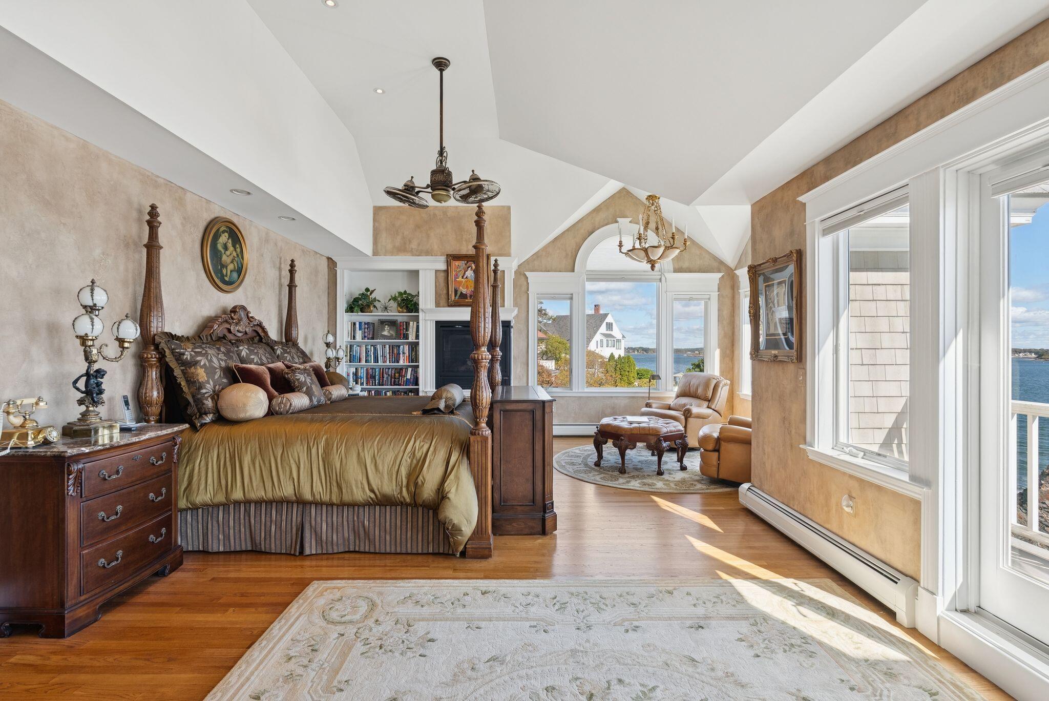 South Portland, Maine, 04106, United States, 3 Bedrooms Bedrooms, ,5 BathroomsBathrooms,Residential,Active,1954023
