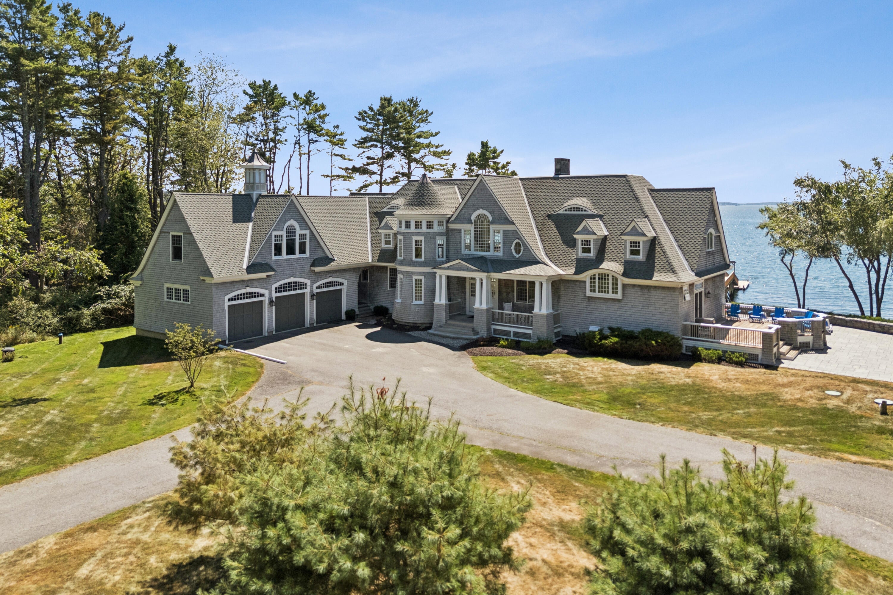 Yarmouth, Maine, 04096, United States, 4 Bedrooms Bedrooms, ,5 BathroomsBathrooms,Residential,Active,1945252