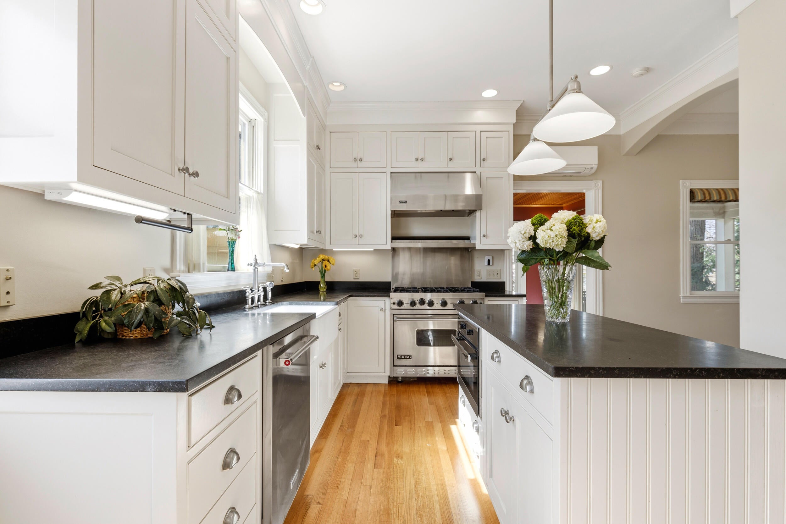 Portland, Maine, 04103, United States, 4 Bedrooms Bedrooms, ,3 BathroomsBathrooms,Residential,Active,2040217