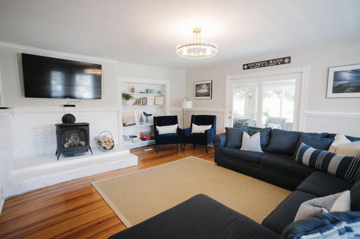 Ogunquit, Maine, 03907, United States, 7 Bedrooms Bedrooms, ,7 BathroomsBathrooms,Residential,Active,1942380