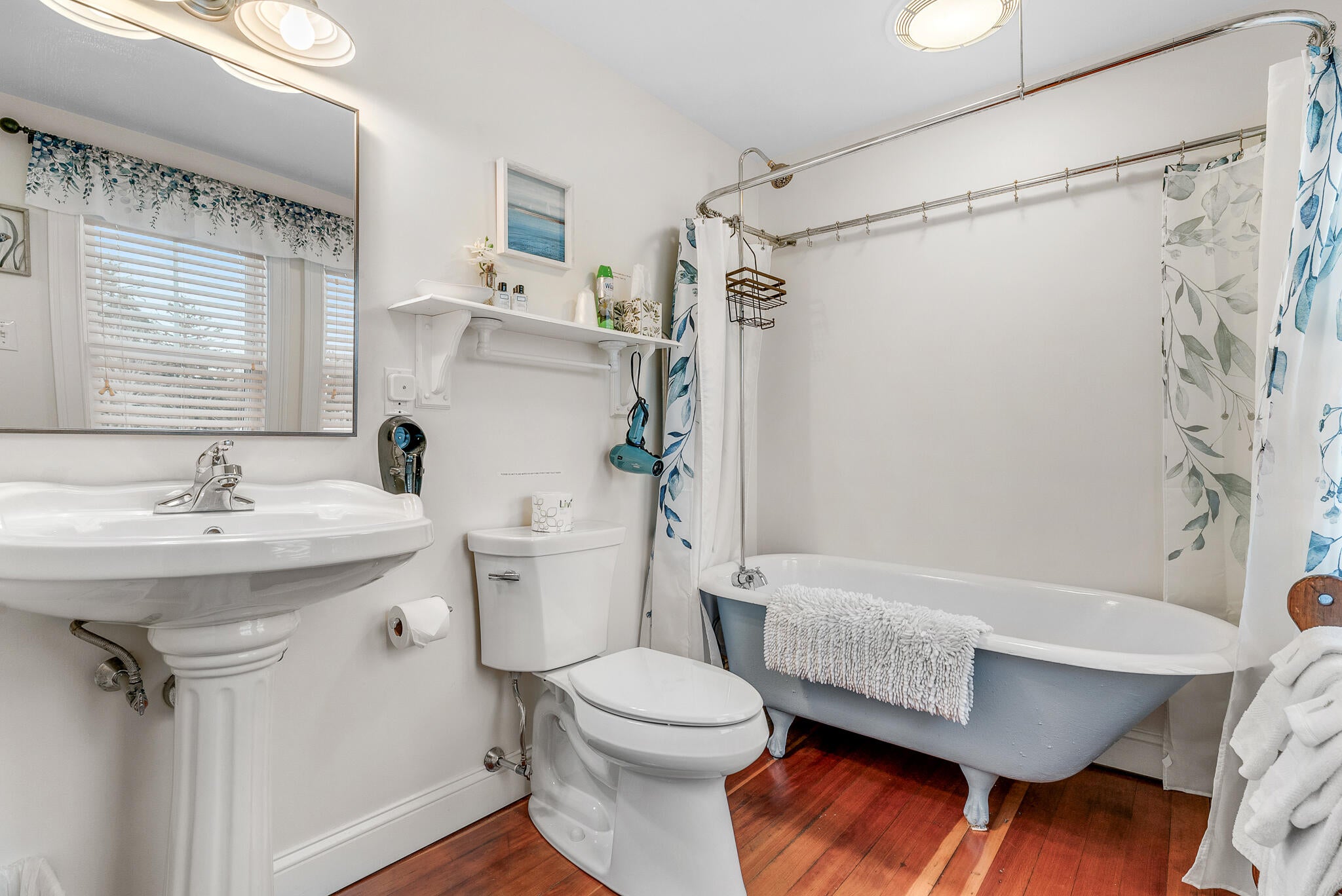 Wells, Maine, 04090, United States, 7 Bedrooms Bedrooms, ,8 BathroomsBathrooms,Residential,Active,2006791