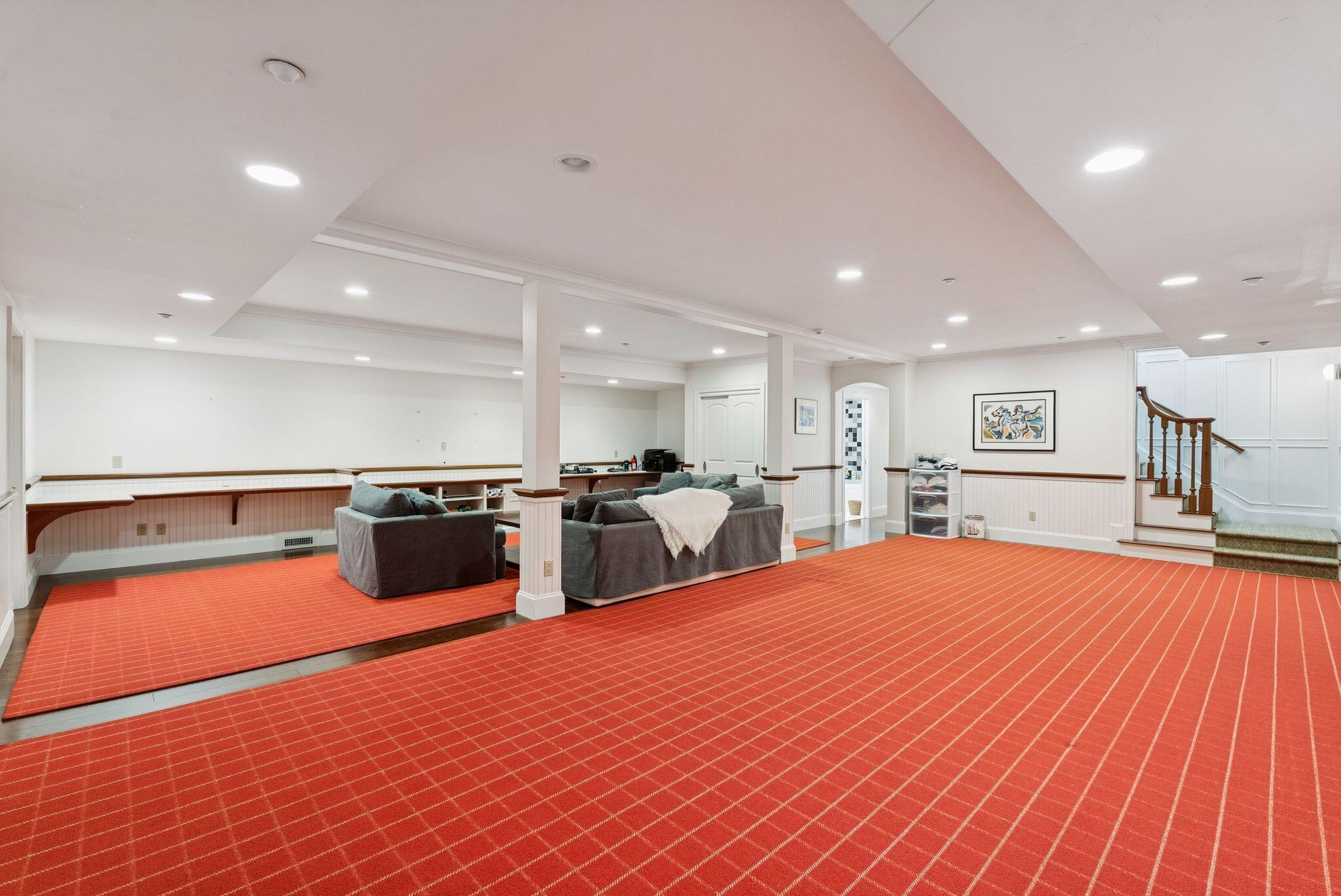 Scarborough, Maine, 04074, United States, 2 Bedrooms Bedrooms, ,3 BathroomsBathrooms,Residential,Active,1972151