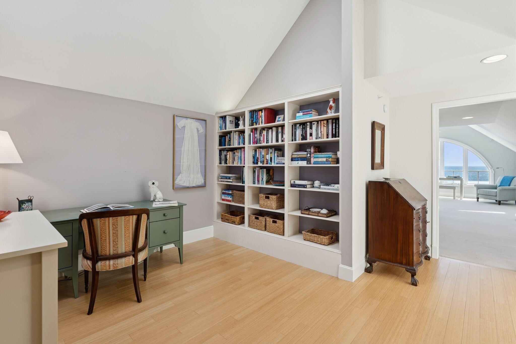 Scarborough, Maine, 04074, United States, 2 Bedrooms Bedrooms, ,3 BathroomsBathrooms,Residential,Active,1922482