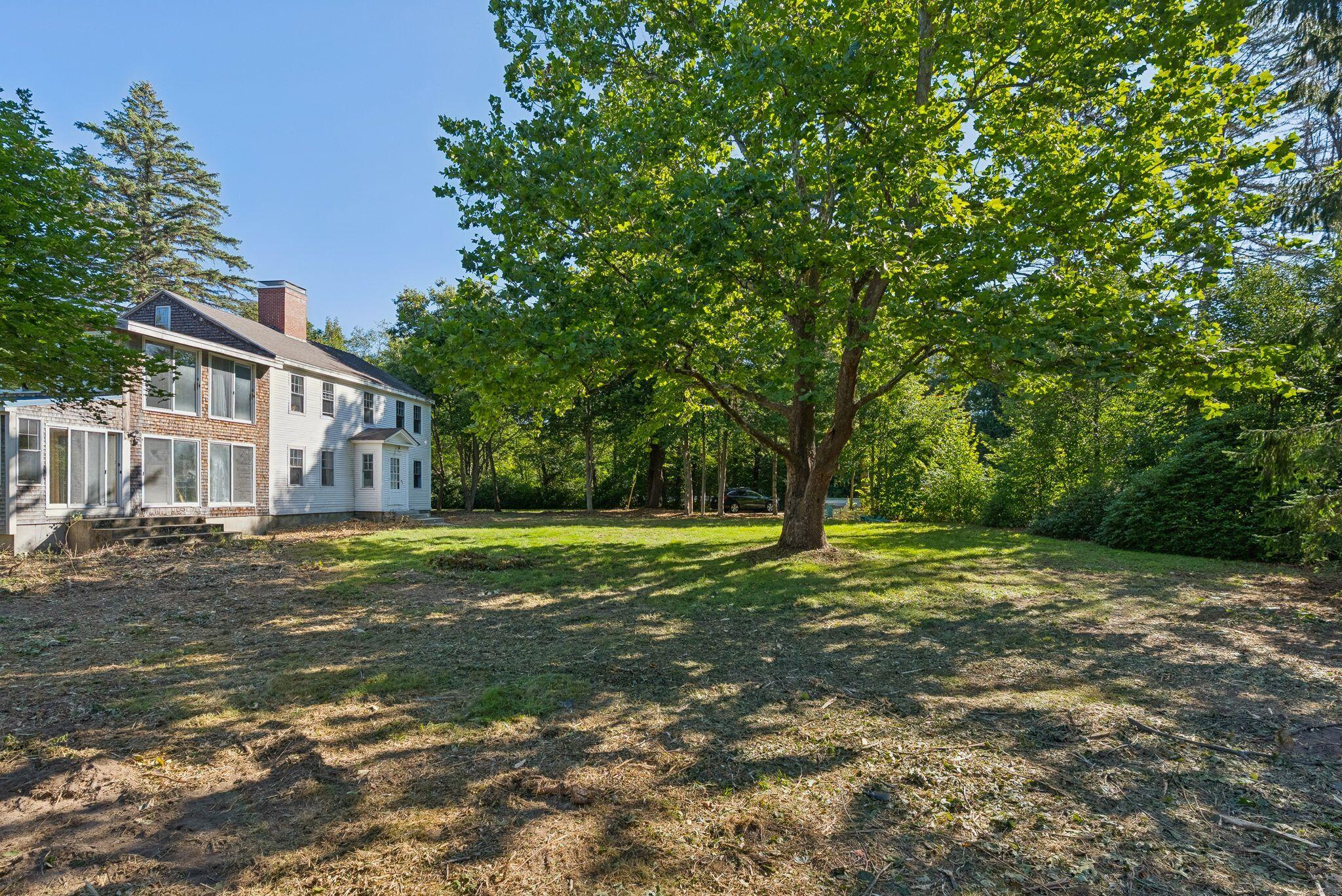Falmouth, Maine, 04105, United States, 4 Bedrooms Bedrooms, ,3 BathroomsBathrooms,Residential,Active,1943791
