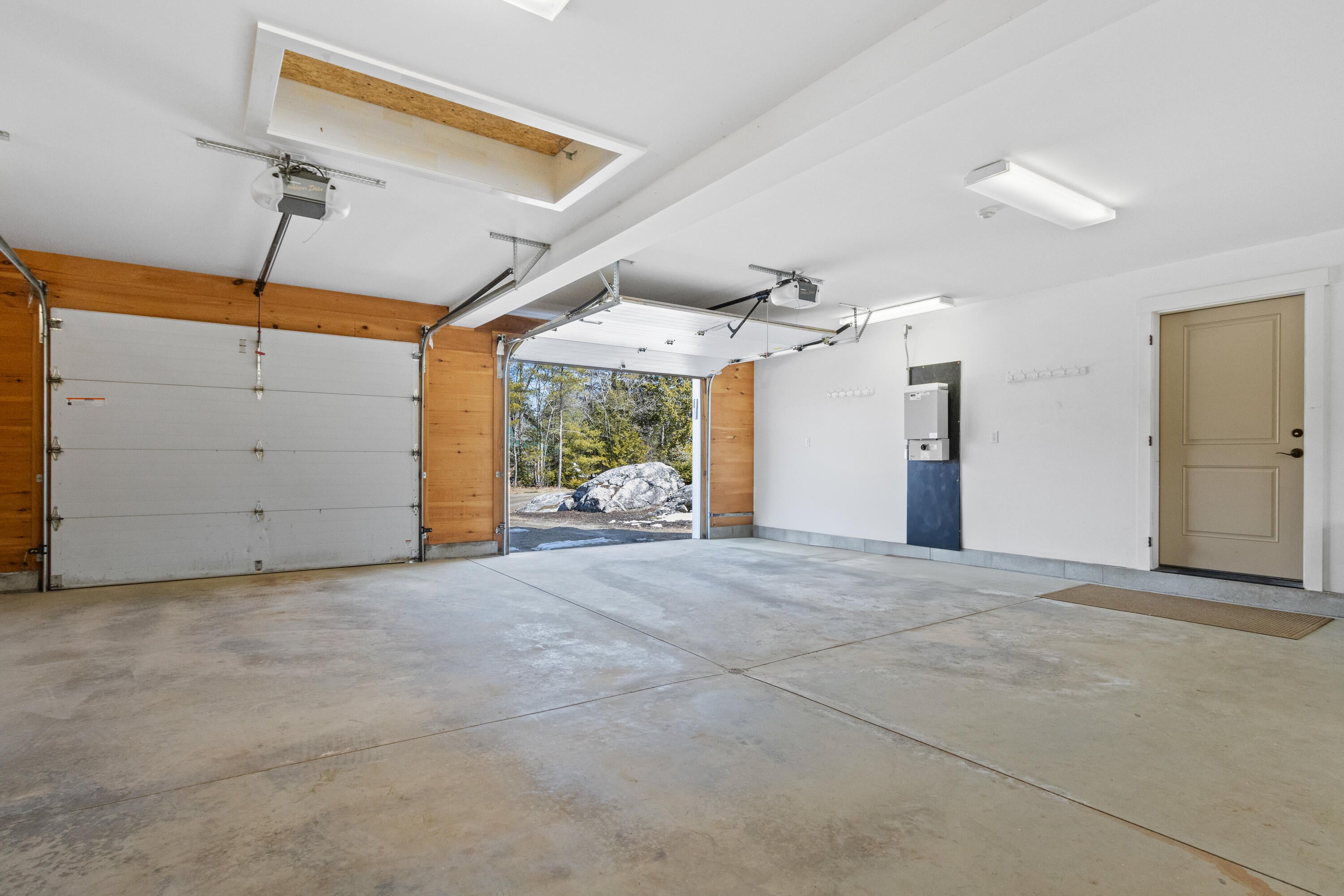 Monmouth, Maine, 04259, United States, ,3 BathroomsBathrooms,Residential,Active,1771427