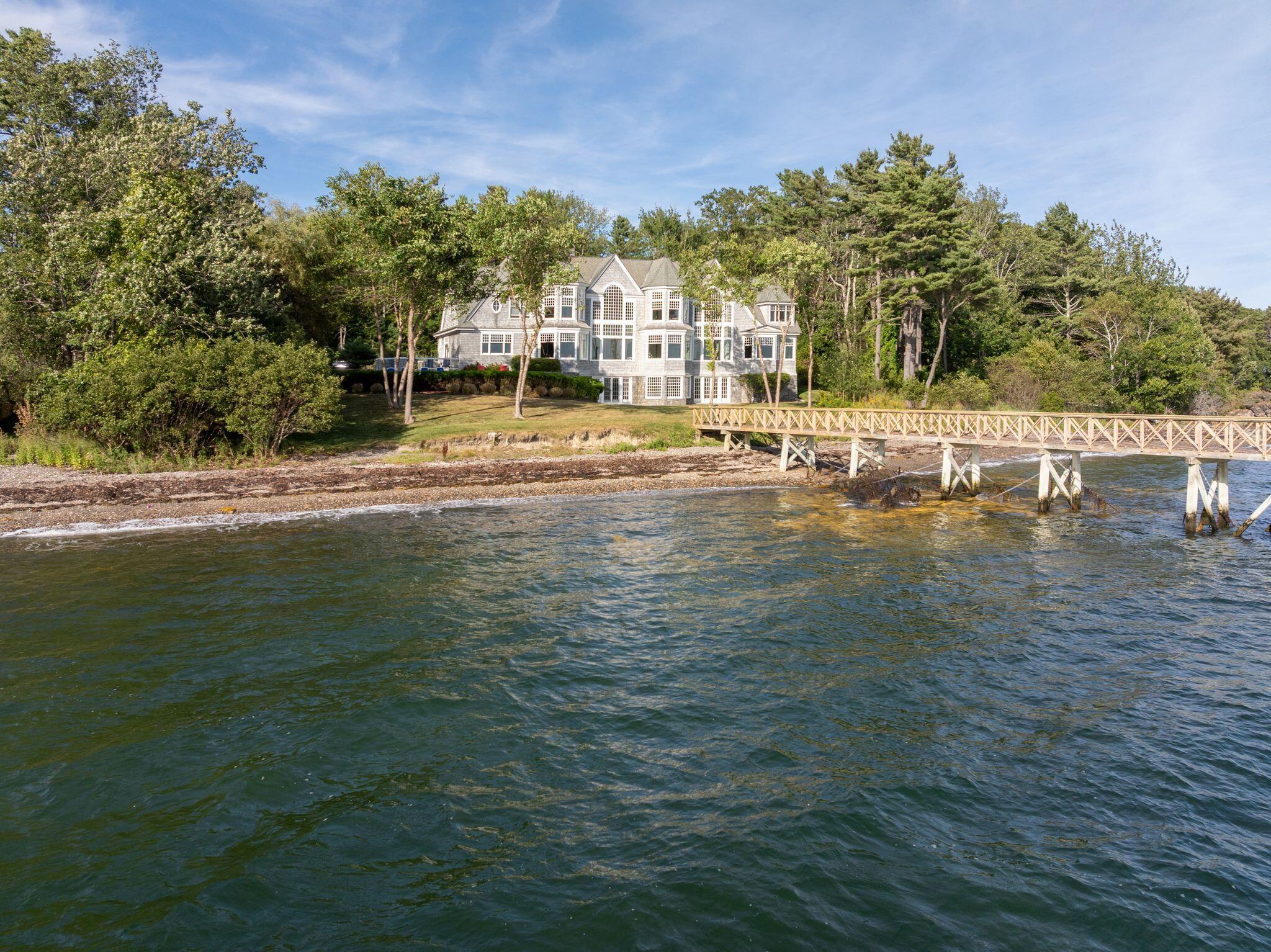 Yarmouth, Maine, 04096, United States, 4 Bedrooms Bedrooms, ,5 BathroomsBathrooms,Residential,Active,1945252