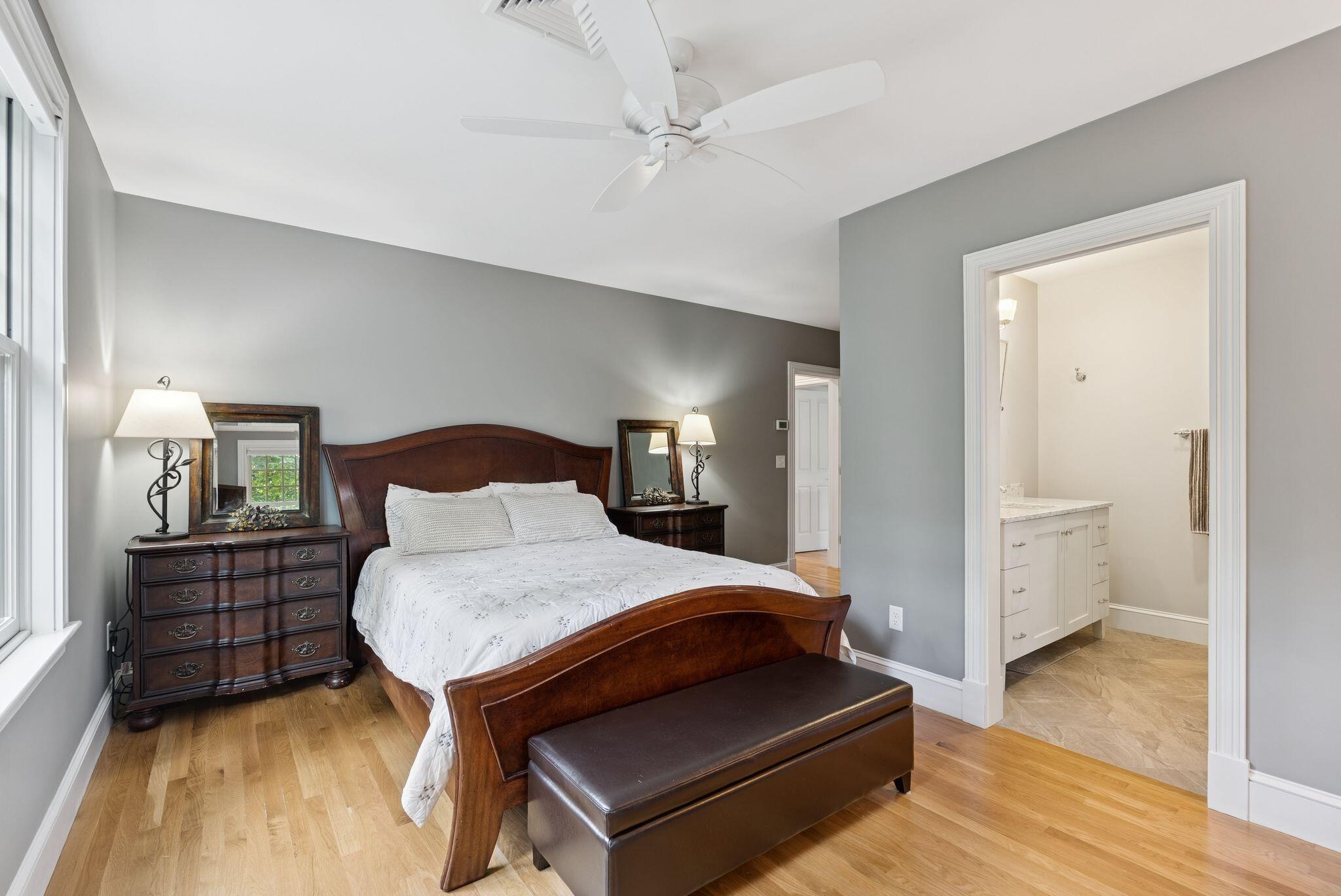 Falmouth, Maine, 04105, United States, 5 Bedrooms Bedrooms, ,6 BathroomsBathrooms,Residential,Active,1952276