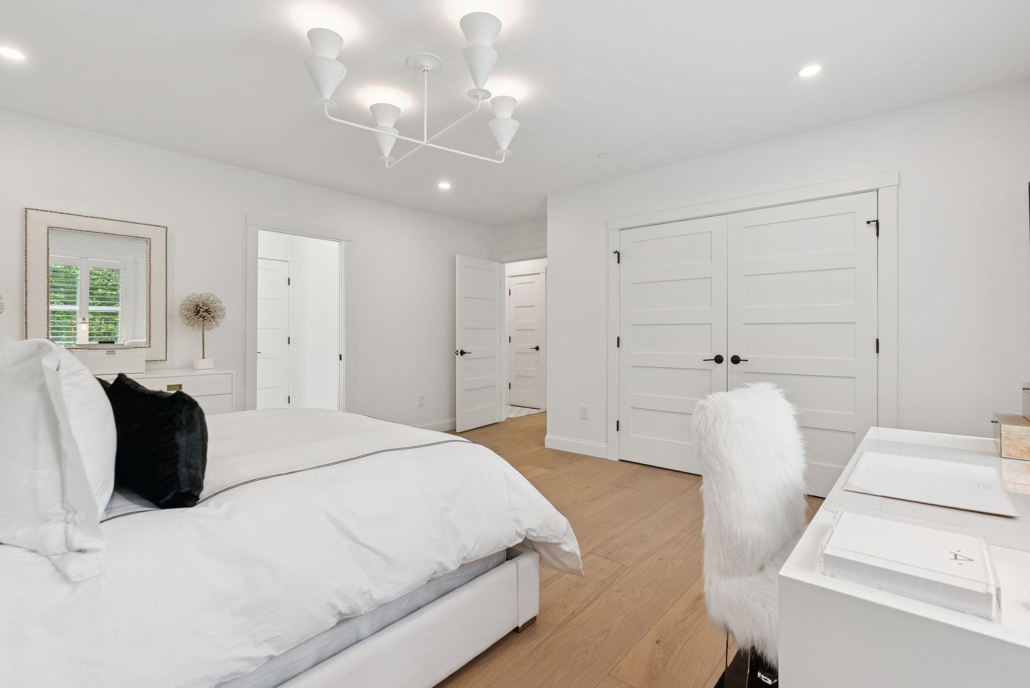 Cumberland, Maine, 04021, United States, ,5 BathroomsBathrooms,Residential,Active,1899925