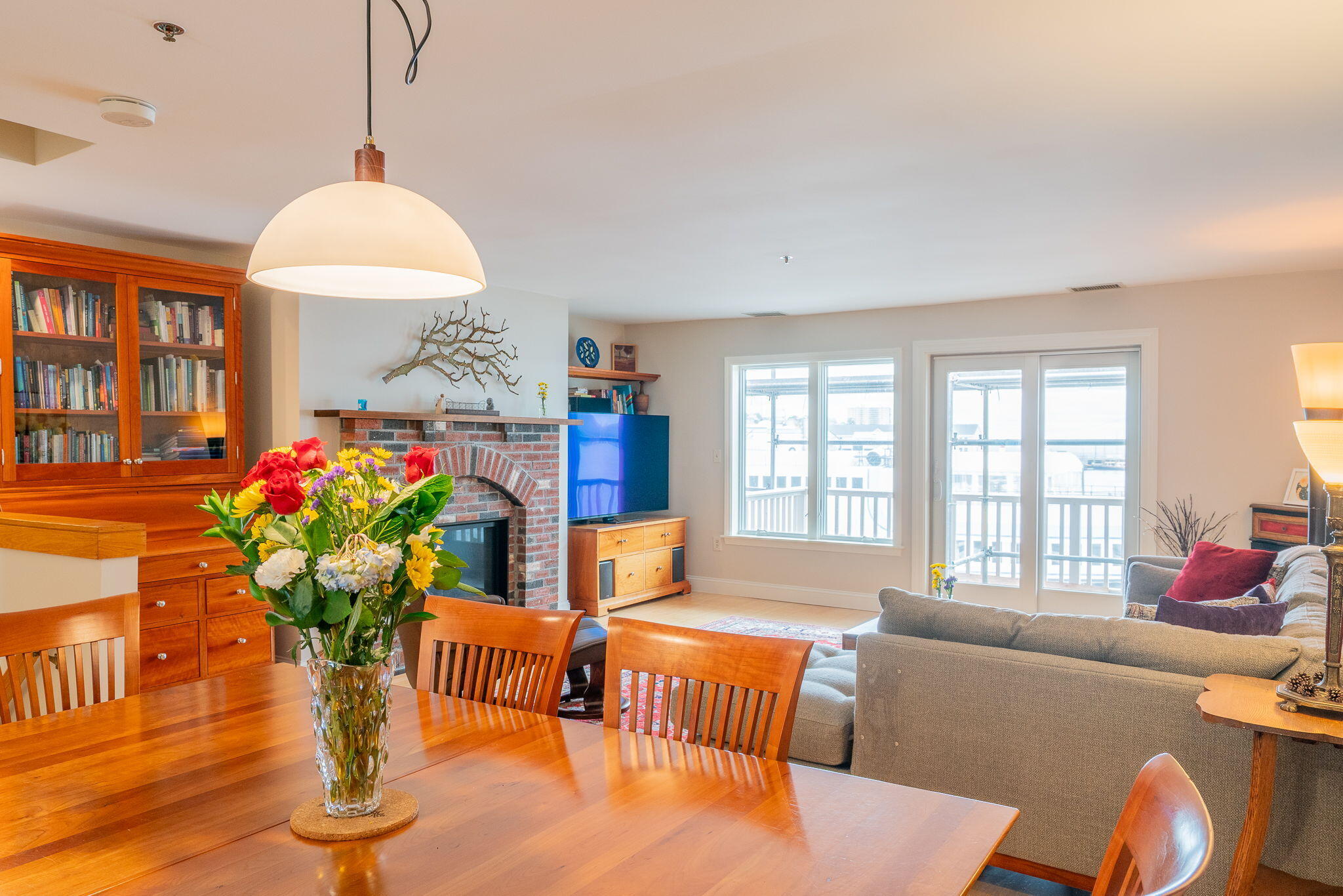 Portland, Maine, 04101, United States, 2 Bedrooms Bedrooms, ,3 BathroomsBathrooms,Residential,Active,1823987